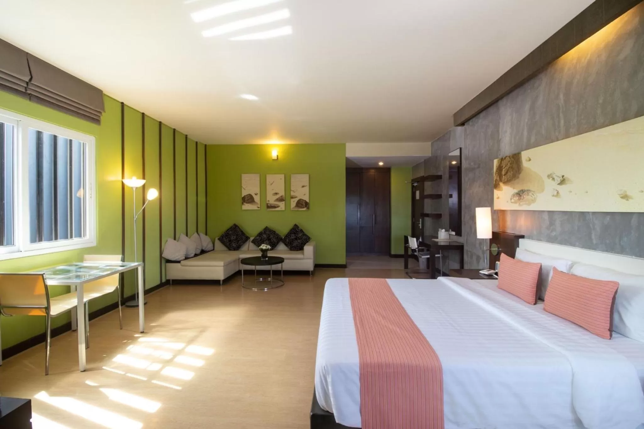 Deluxe Double Room in Silathip Huahin Serviced Apartment & Hotel