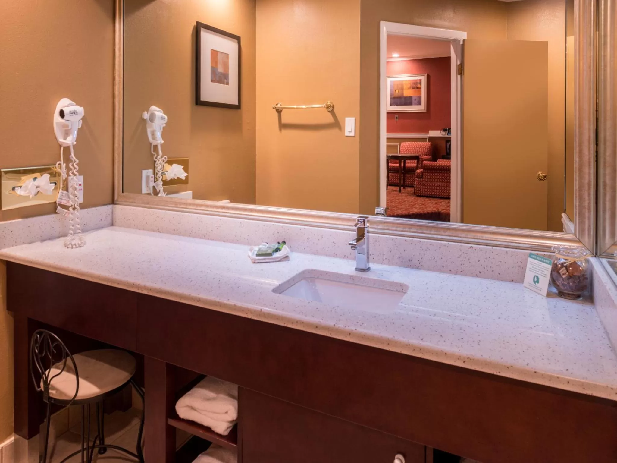 Honeymoon King Suite with Jacuzzi and Fireplace in Inn of The Dove Romantic Luxury & Business Suites