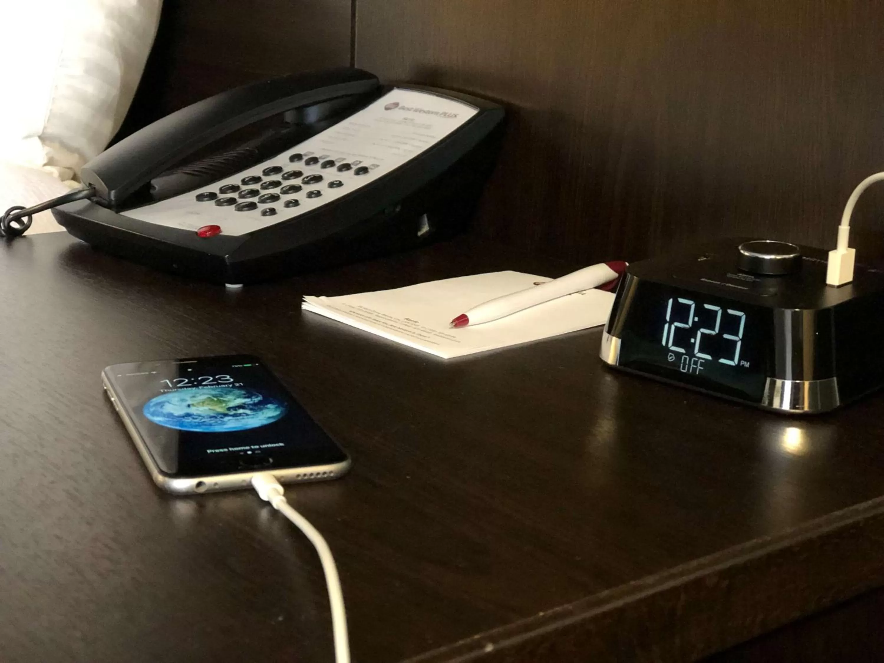 Queen Room with Sofa Bed - Non-smoking in Best Western Plus Barrie