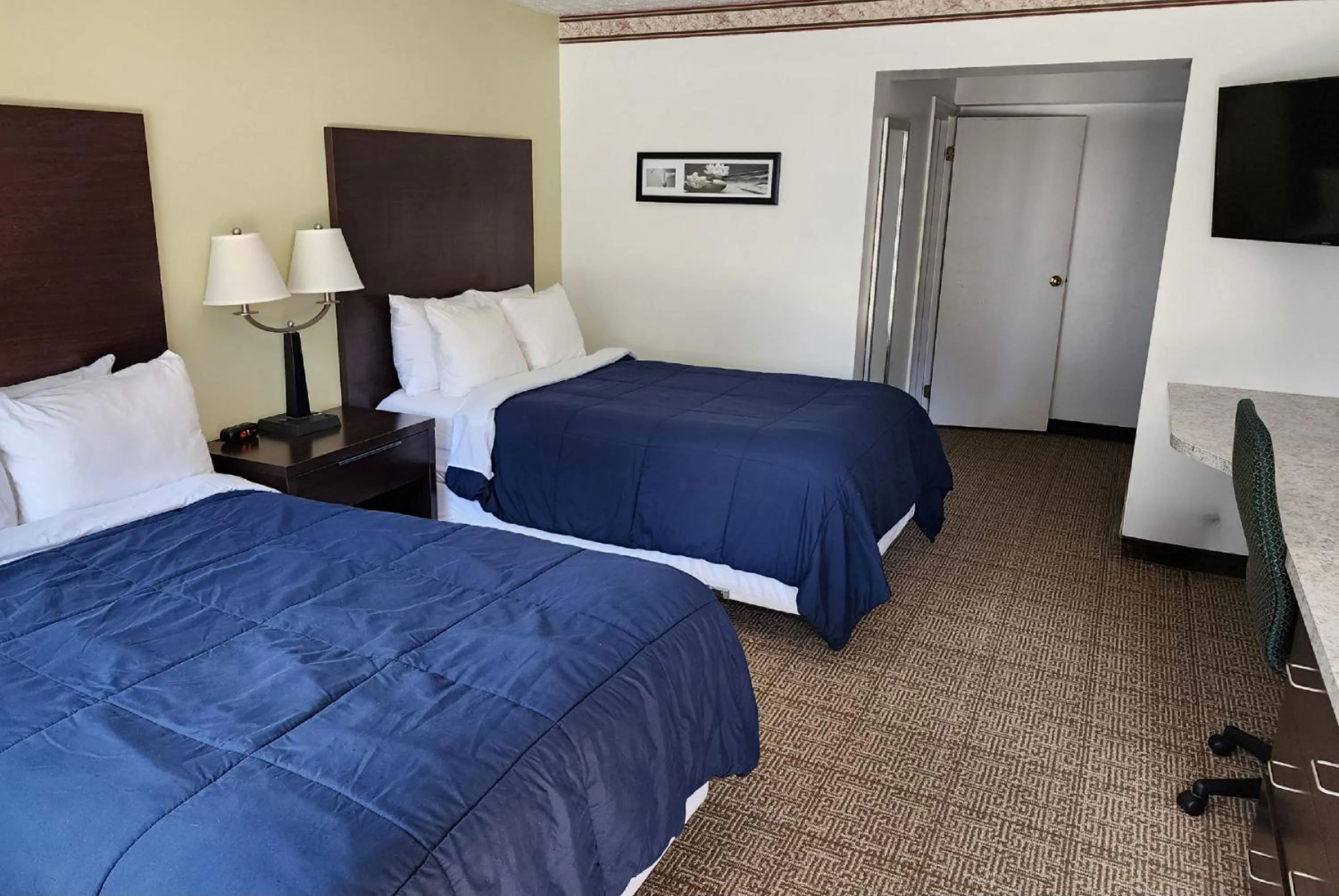 Double Room with Two Double Beds in Nittany Budget Motel