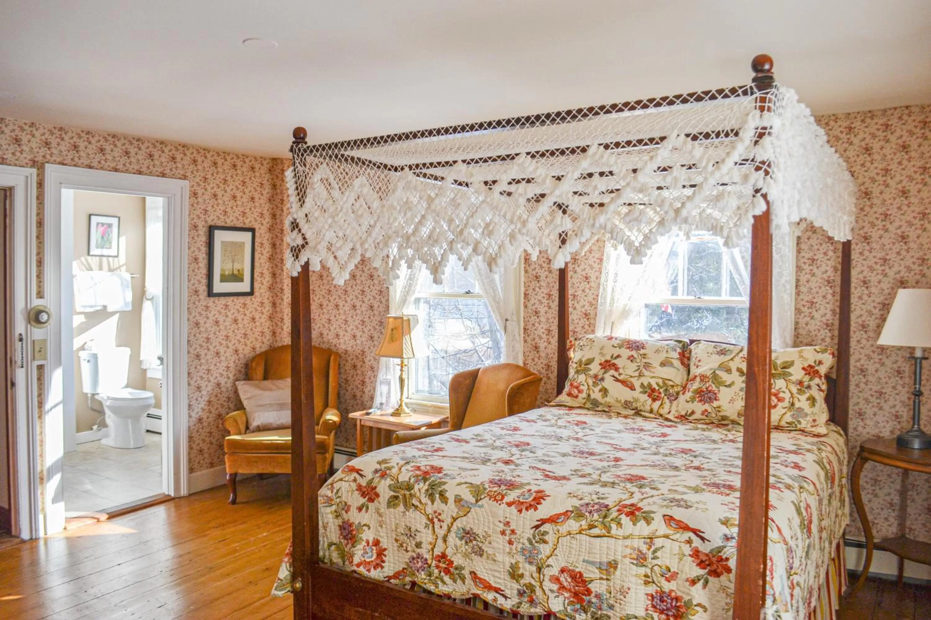 Deluxe Queen Room in The Quechee Inn at Marshland Farm