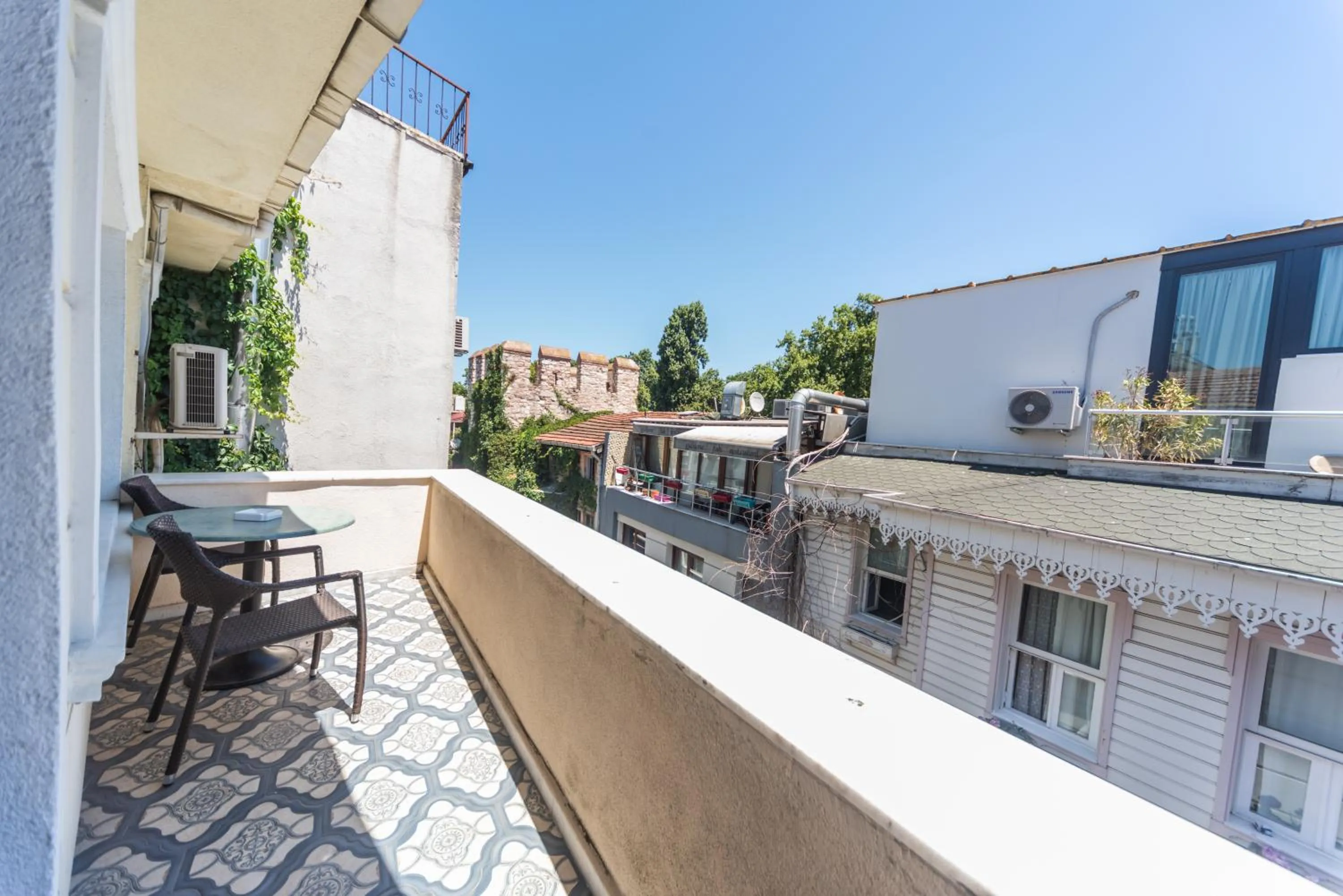 Deluxe Double Room in Tayahatun Hotel