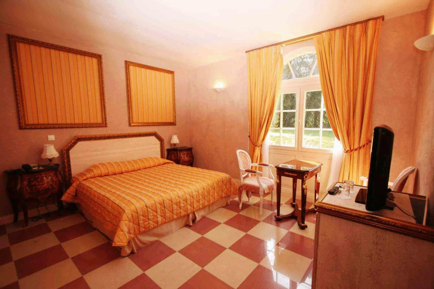 Comfort Appartment in Belle Isle Sur Risle - Chateau Hotel & Spa