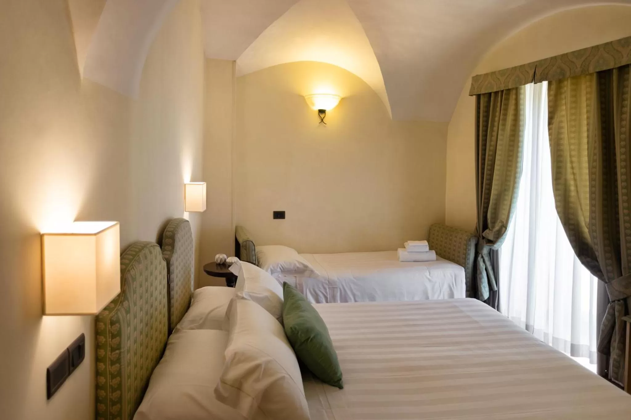 Classic Triple Room with Valley View - single occupancy in Hotel Fontebella