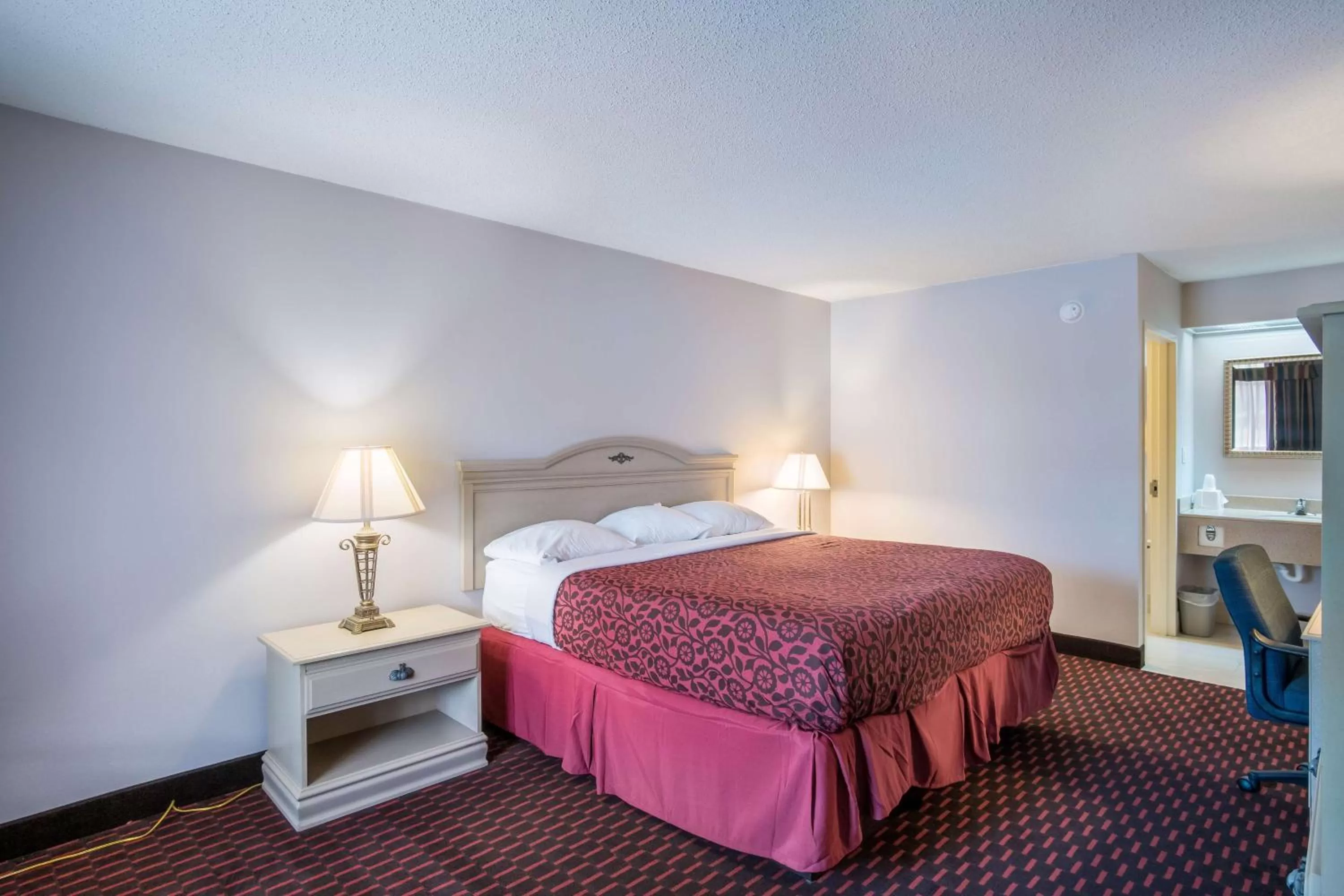King Room - single occupancy - Disability Access - Non-Smoking in Motel 6-London, KY