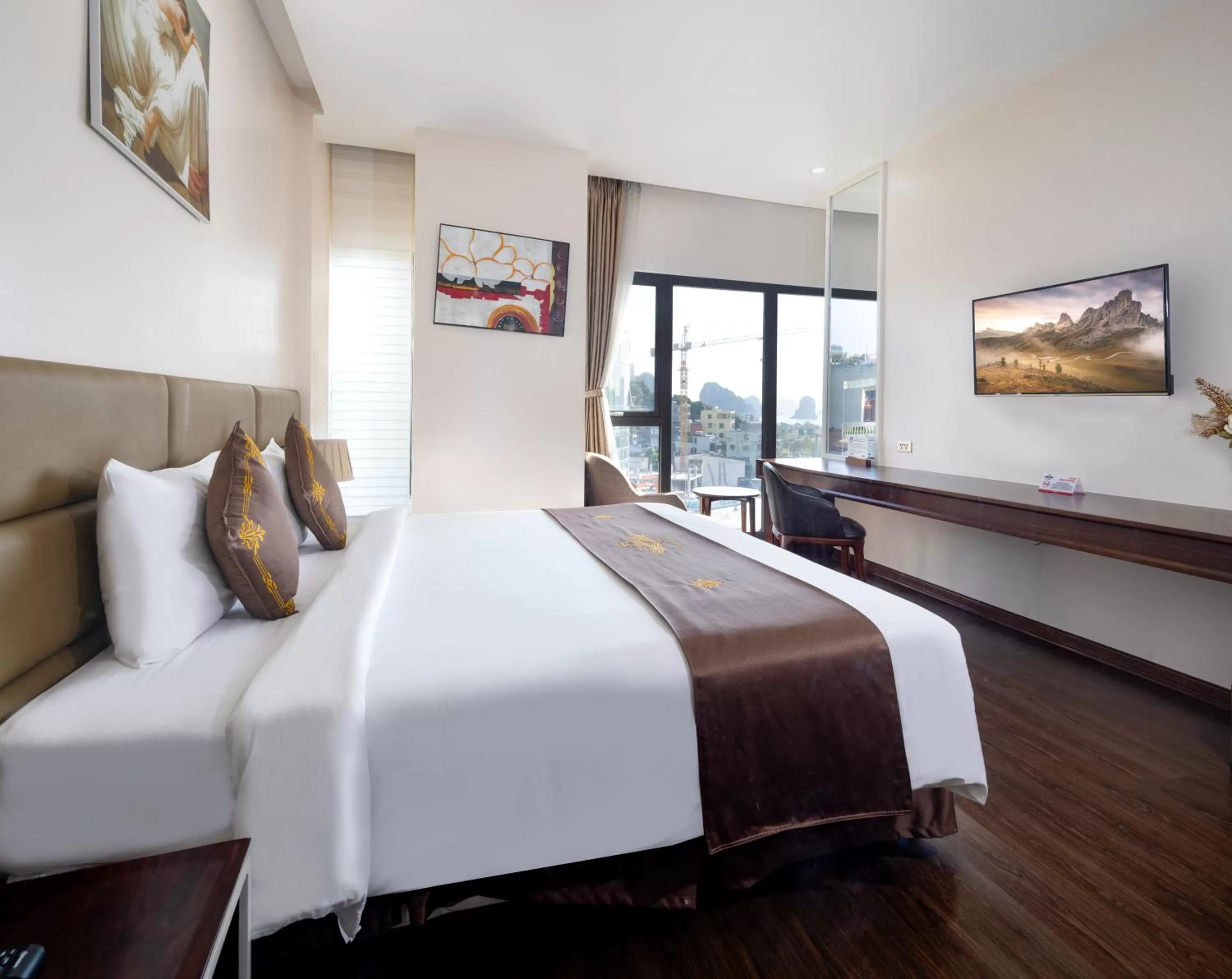 Standard King Room in Diamond Luxury Hotel