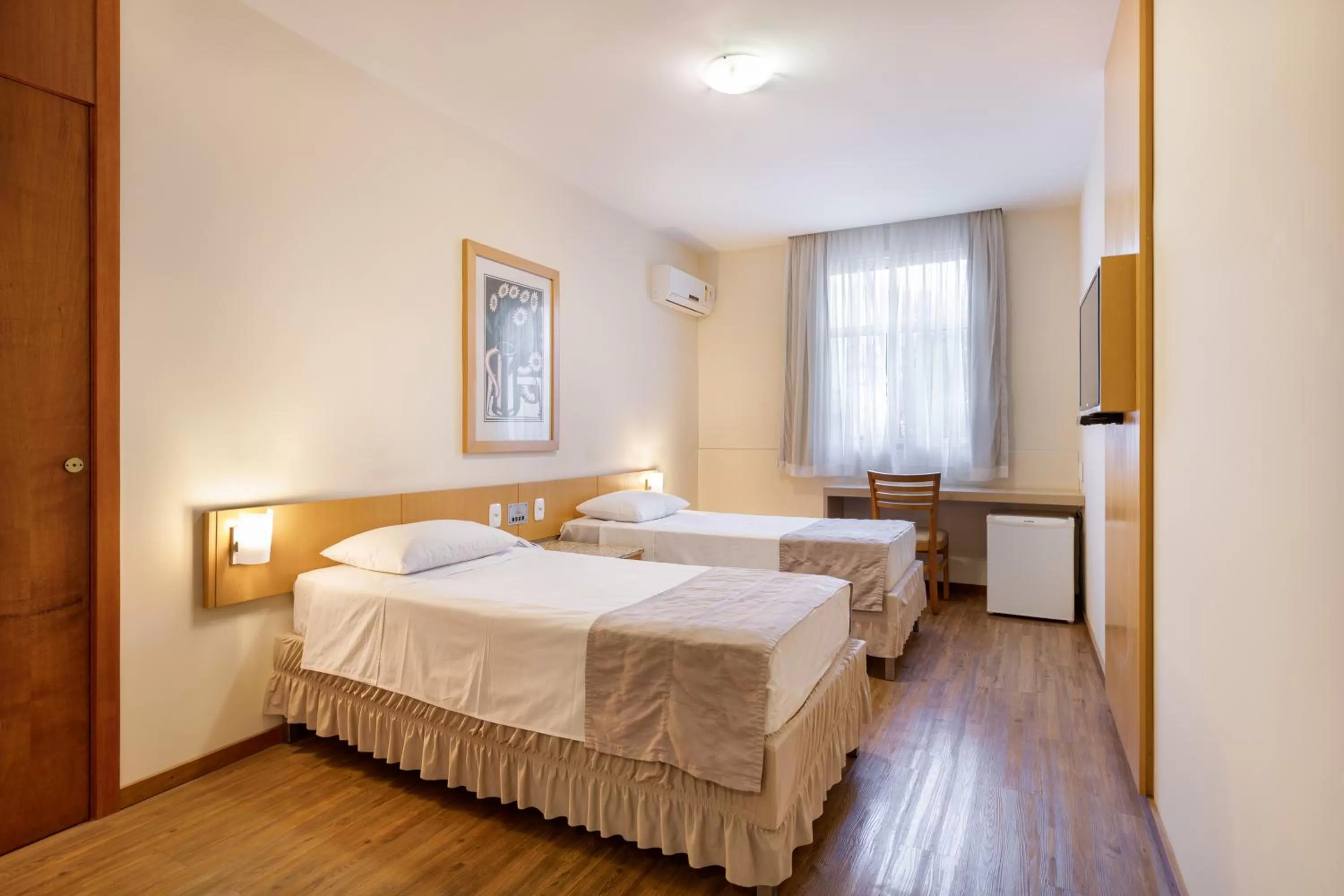Standard Twin Room - single occupancy in Hotel Crystal