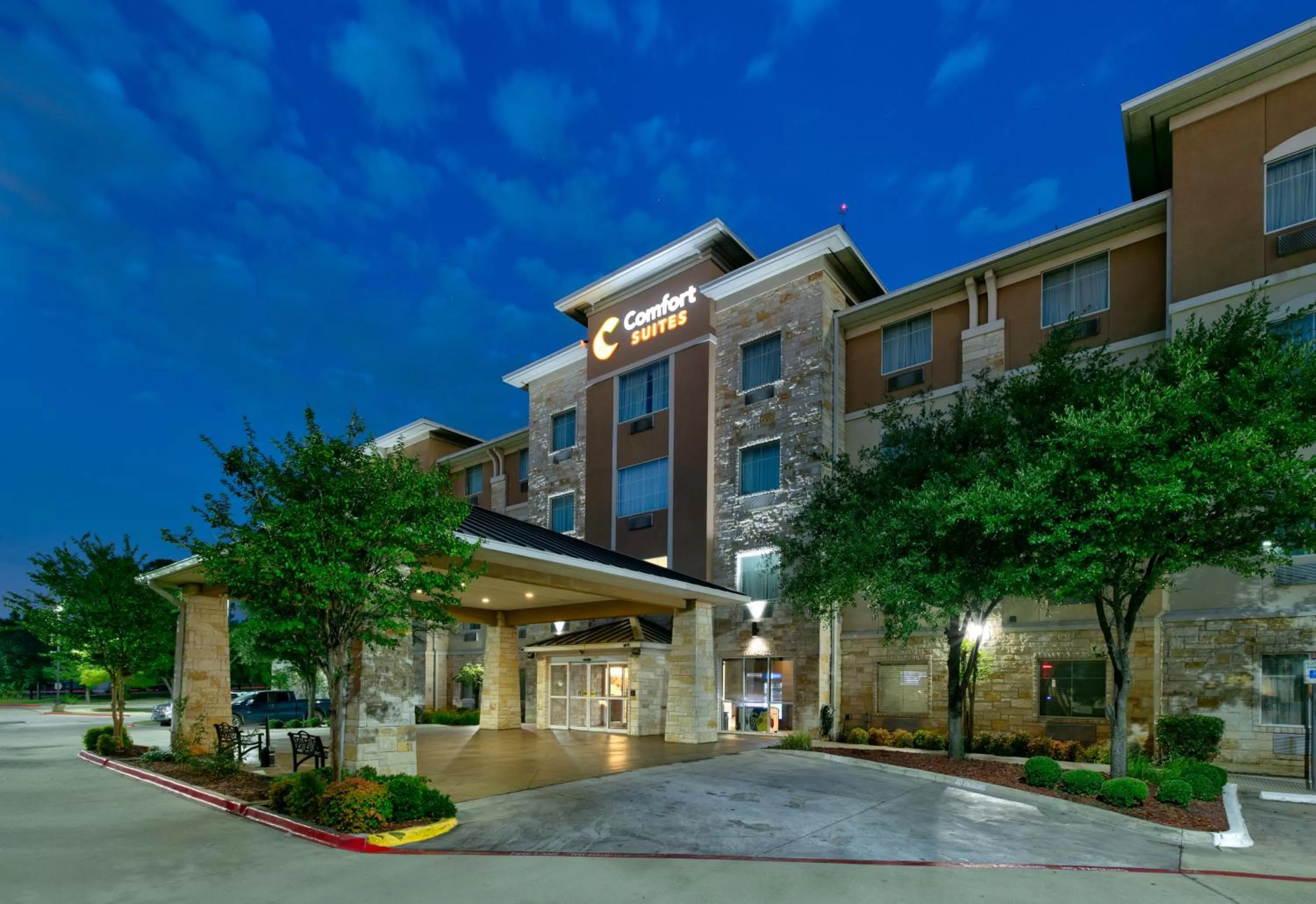 Comfort Suites Arlington - Entertainment District