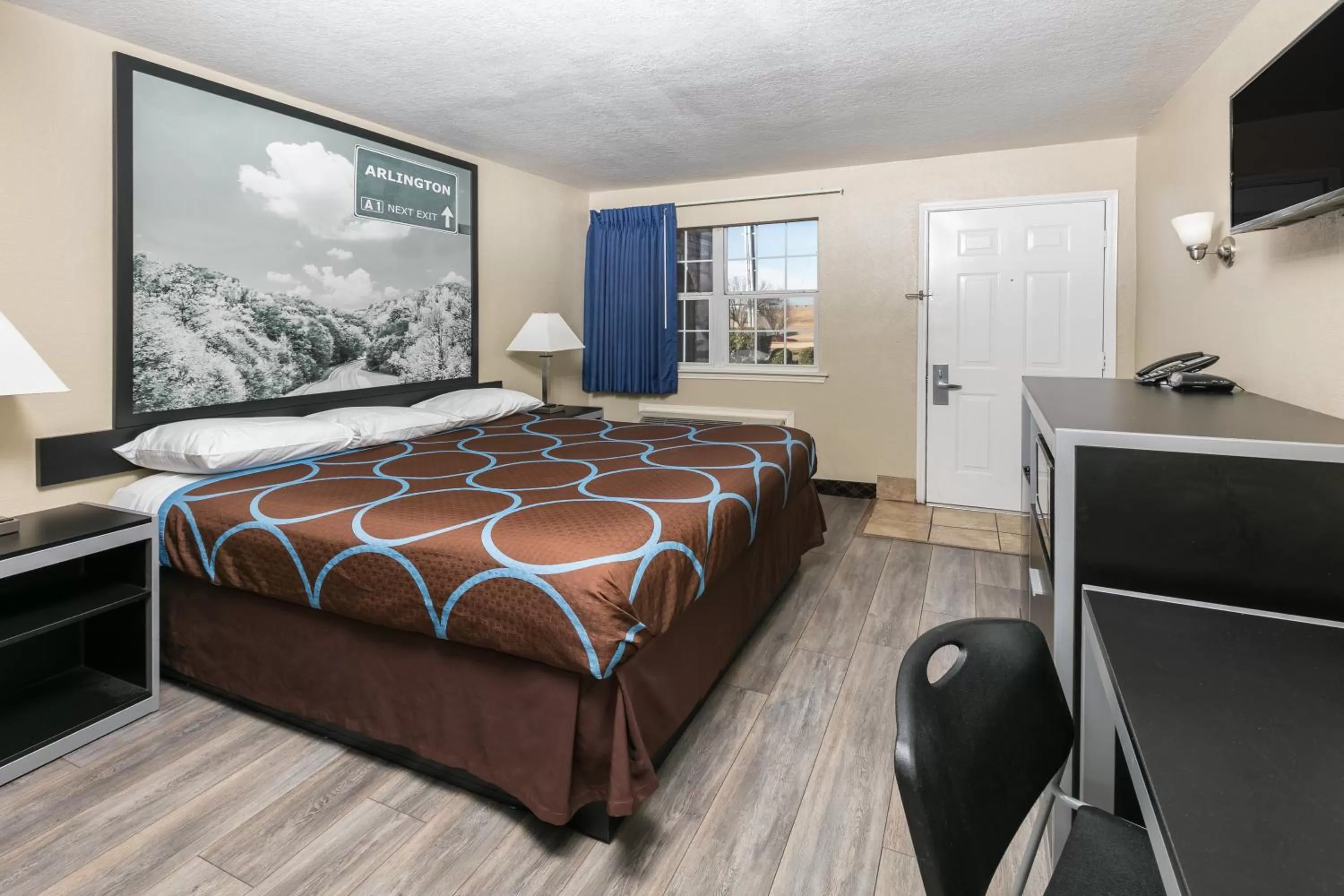 King Room - Non-Smoking in Super 8 by Wyndham Arlington Near AT&T Stadium