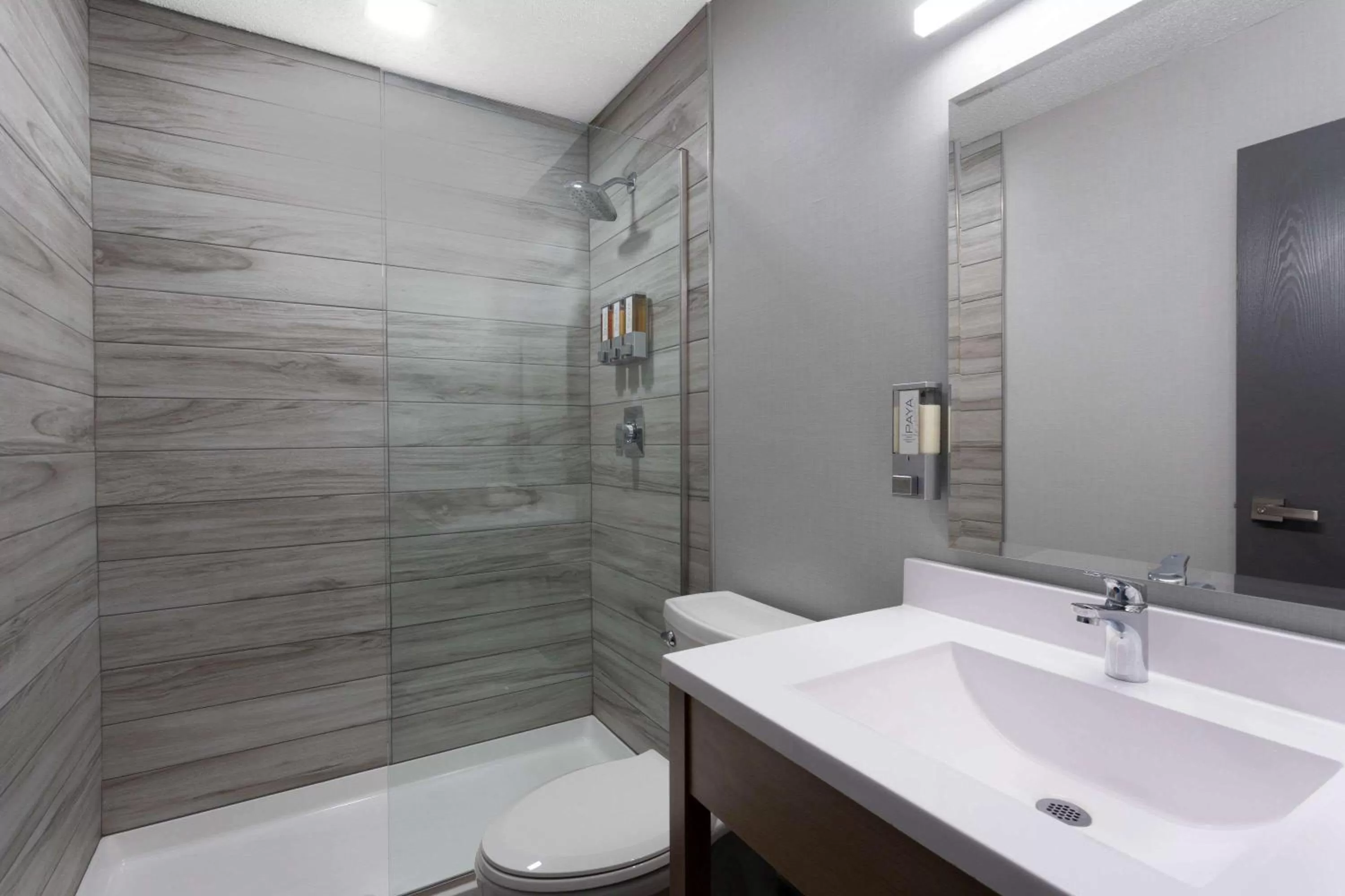 Queen Room with Two Queen Beds - Non-Smoking in Travelodge by Wyndham Elkhart