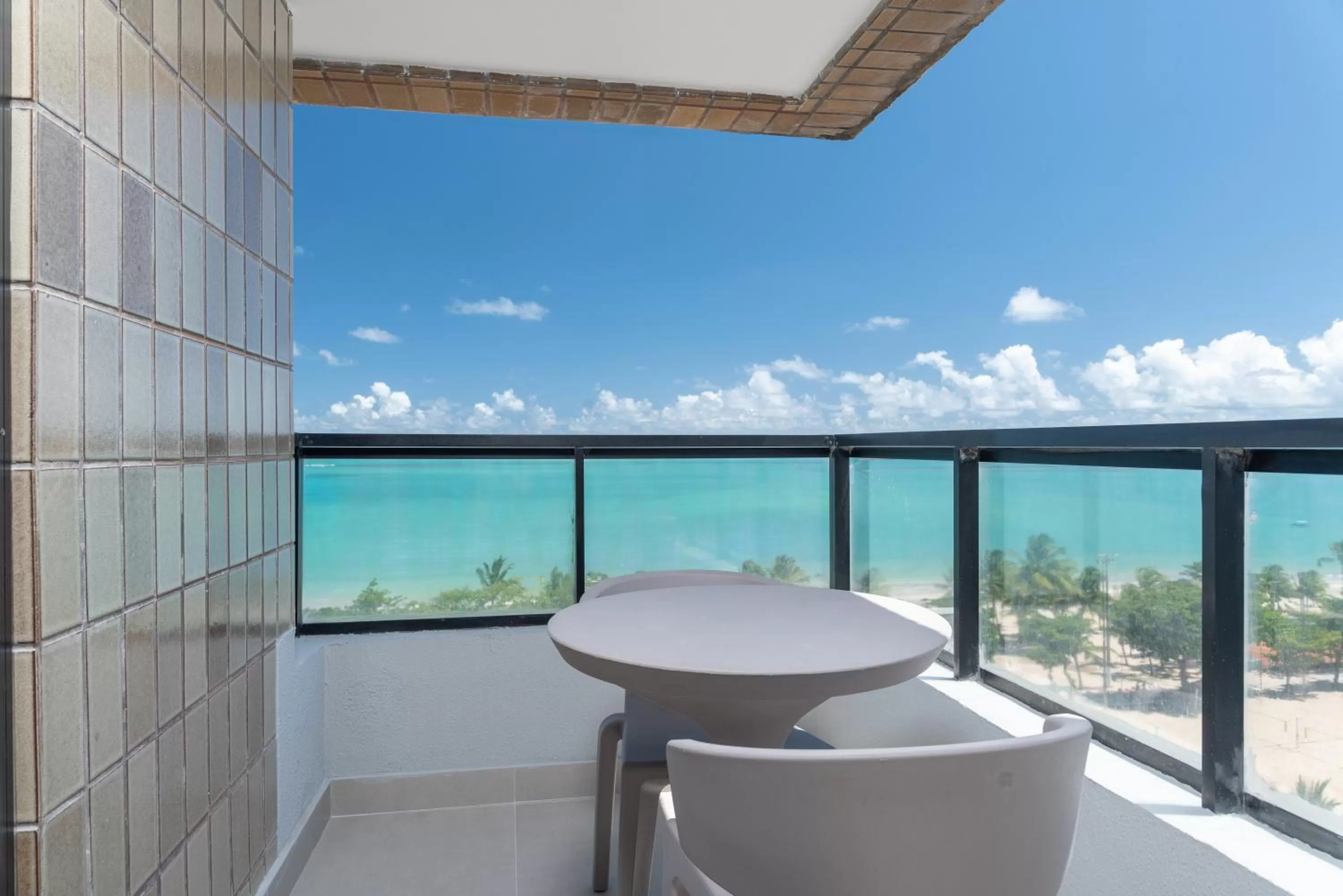 Premium Front Sea with Balcony in Vistamar Hotel