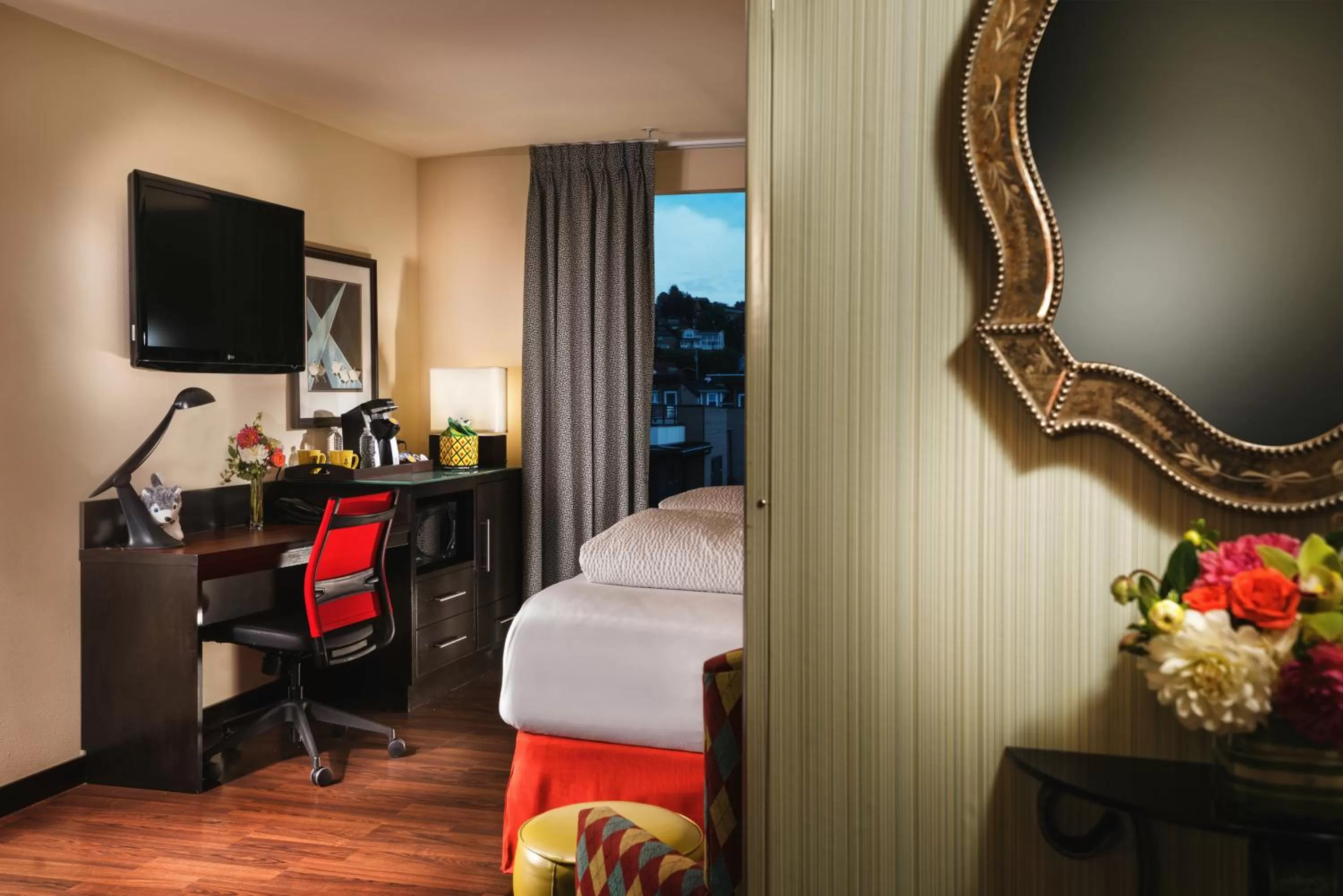 Aria King in Staypineapple, The Maxwell Hotel, Seattle Center Seattle