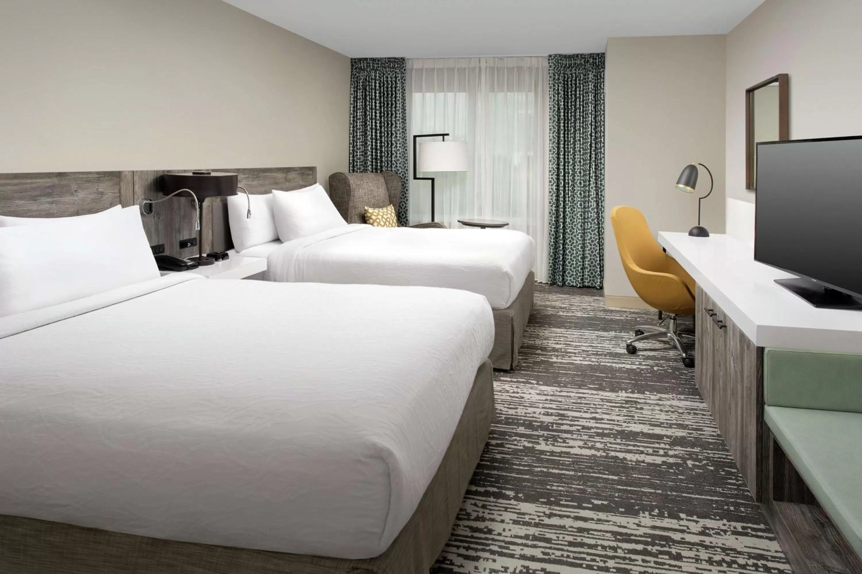 Queen Room with Two Queen Beds with Pool View in Hilton Garden Inn Miami Brickell South