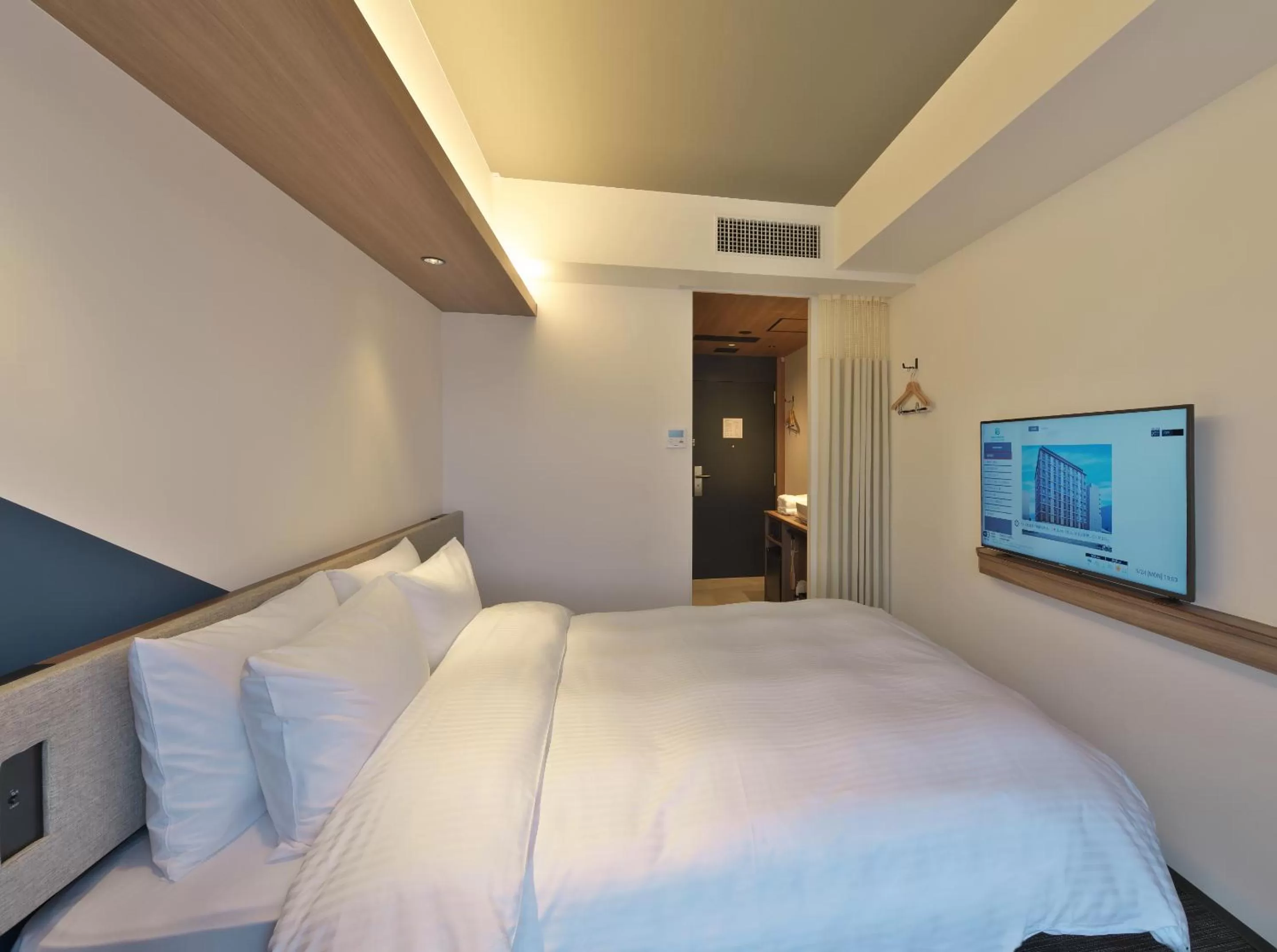 Standard Double Room B with Complimentary Breakfast - single occupancy - Non-Smoking in Prince Smart Inn Kyoto Shijo Omiya