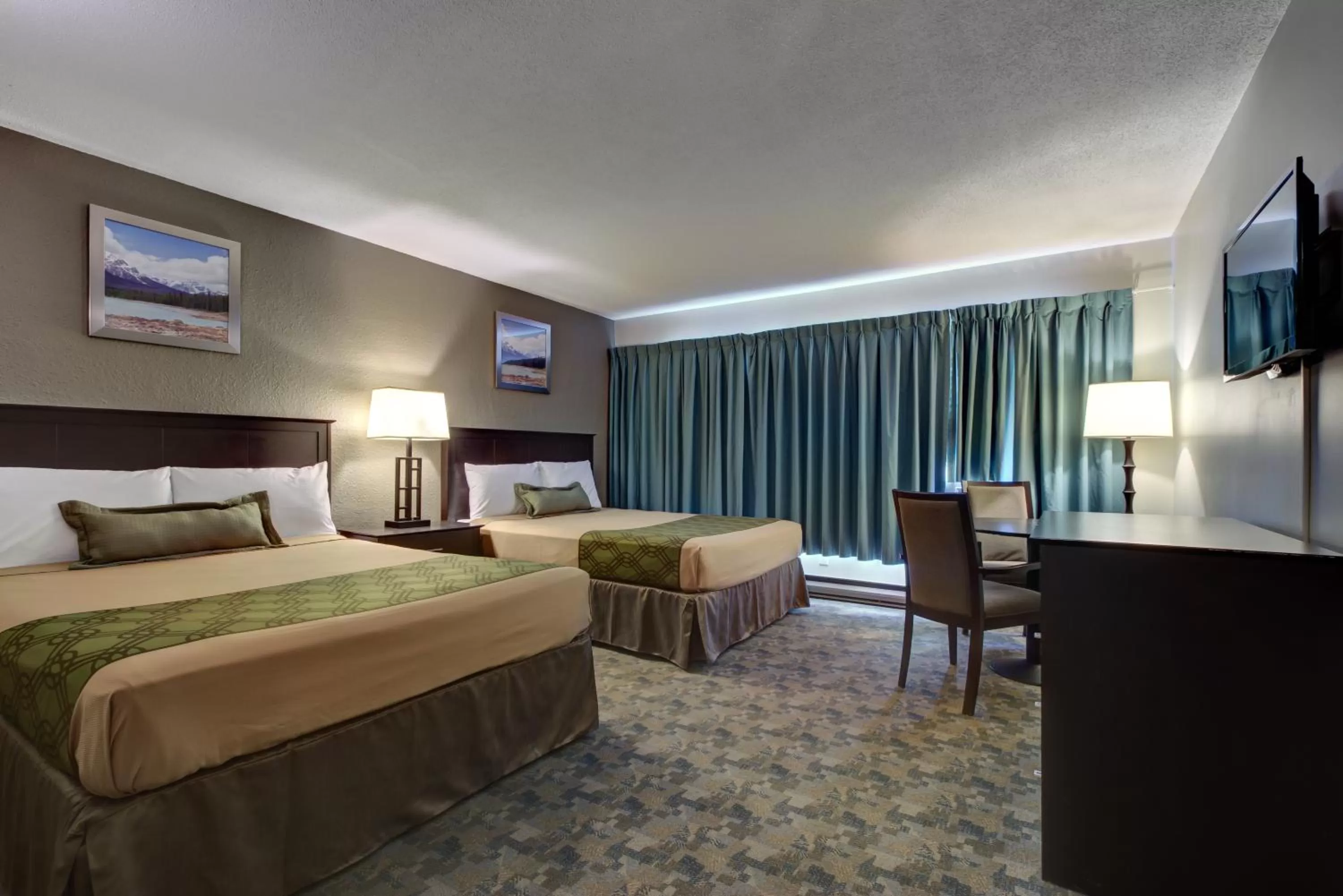 Queen Room with Two Queen Beds - Non-Smoking in Knights Inn Kamloops