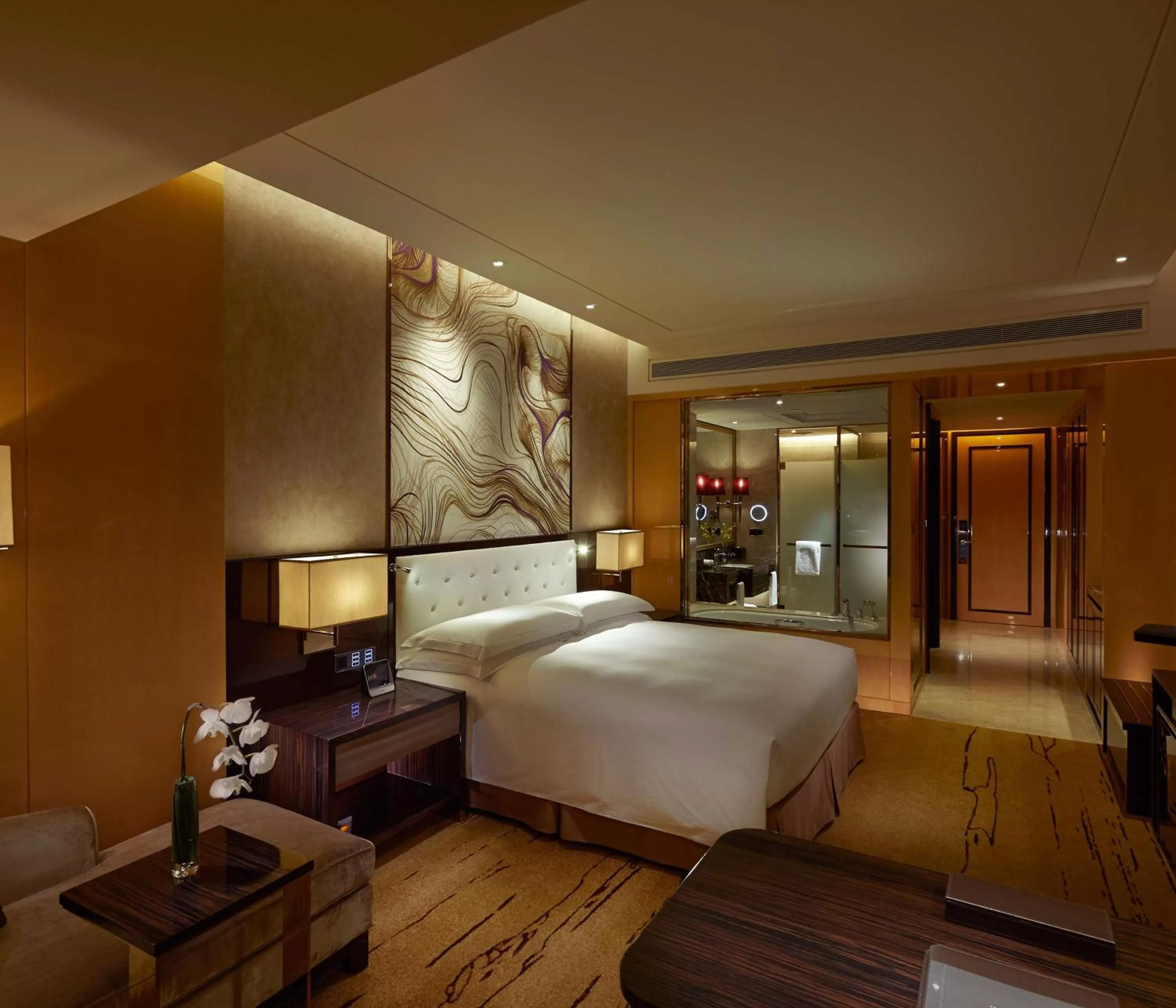 Executive King Room - Lounge Access in Hilton Zhengzhou
