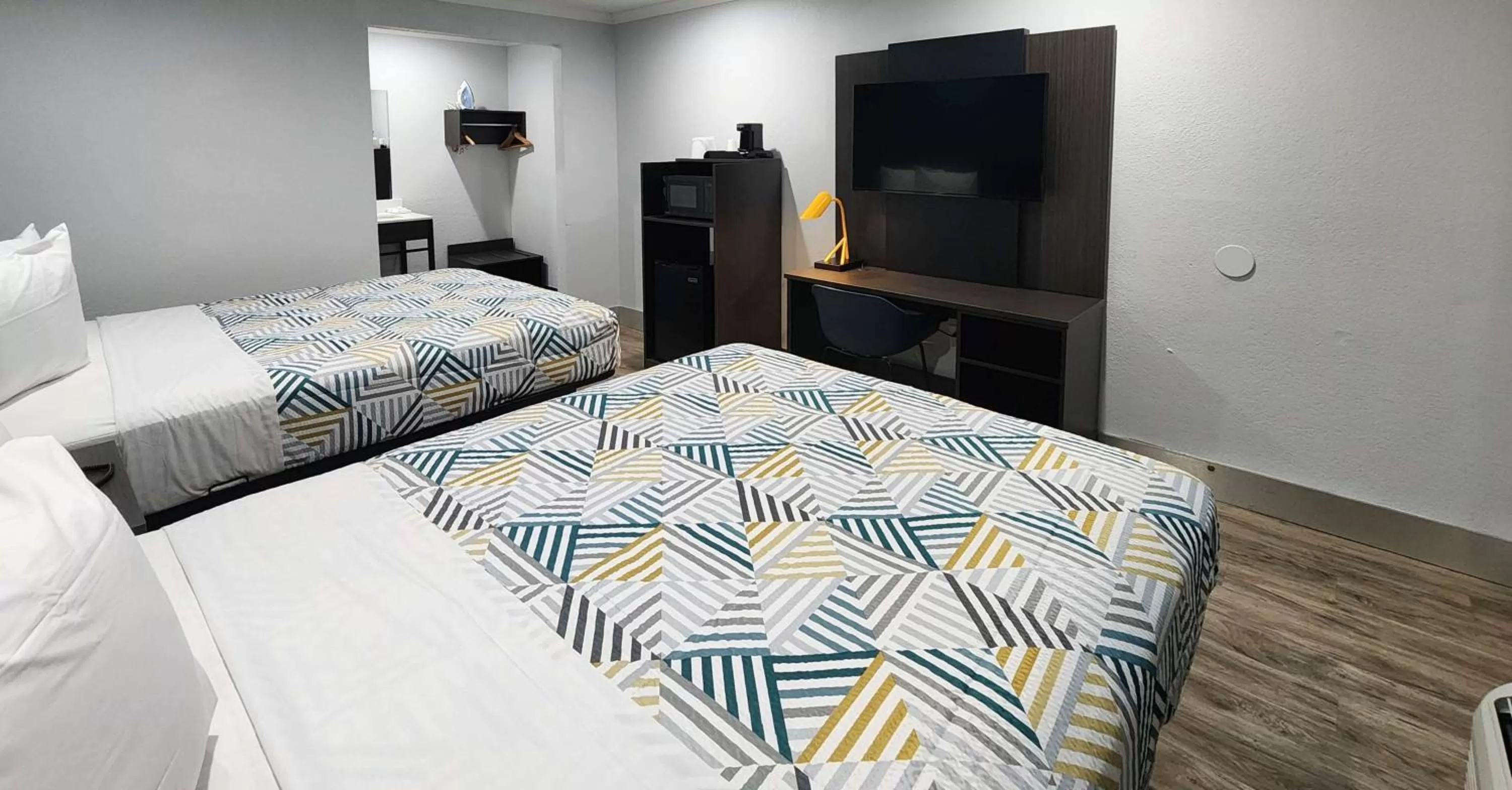 Queen Room with Two Queen Beds - single occupancy - Non-Smoking in Studio 6 Suites San Ysidro CA San Diego South Bay