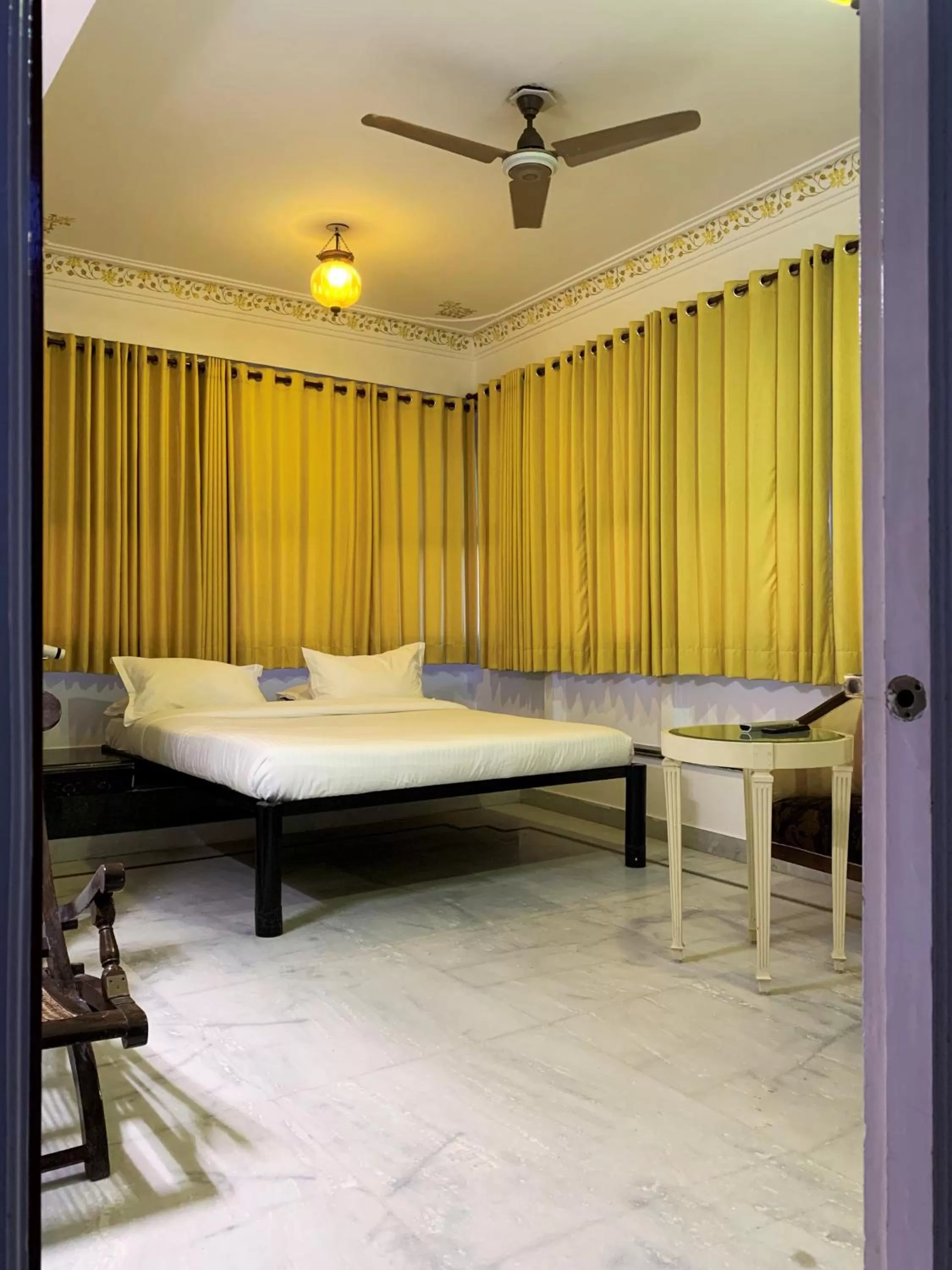 Deluxe Double or Twin Room with Lake View in Hotel The Tiger