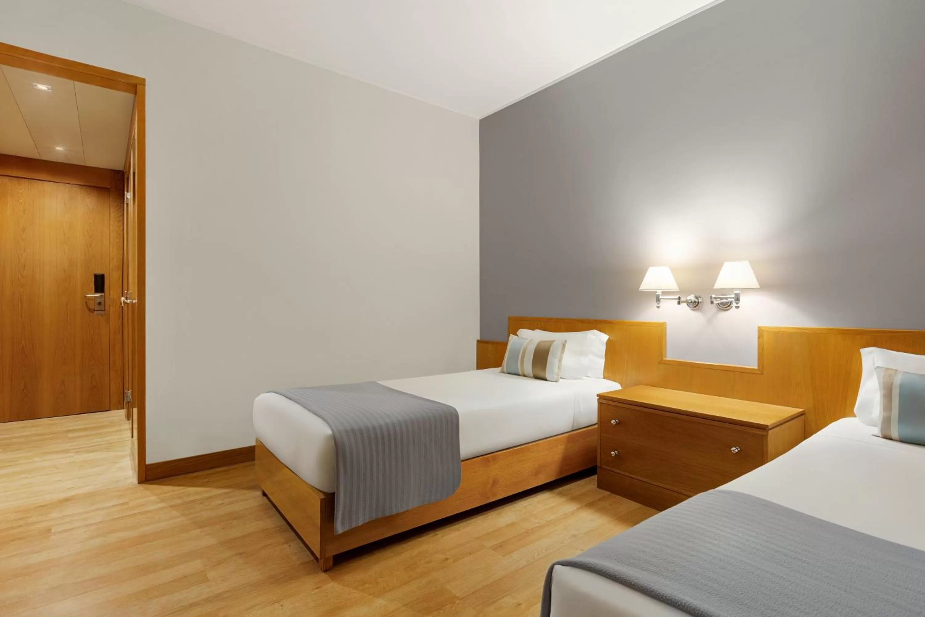 Twin Room - Disability Access in TRYP by Wyndham Montijo Parque Hotel