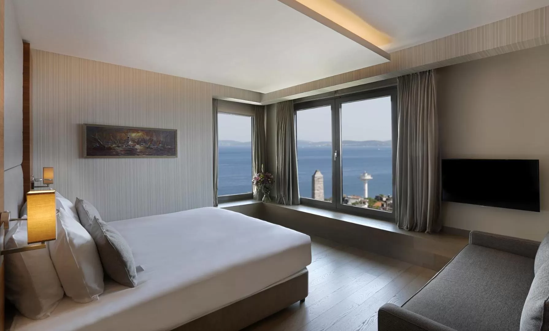 Corner Deluxe Room with Sea View in Hotel Arcadia Blue Istanbul