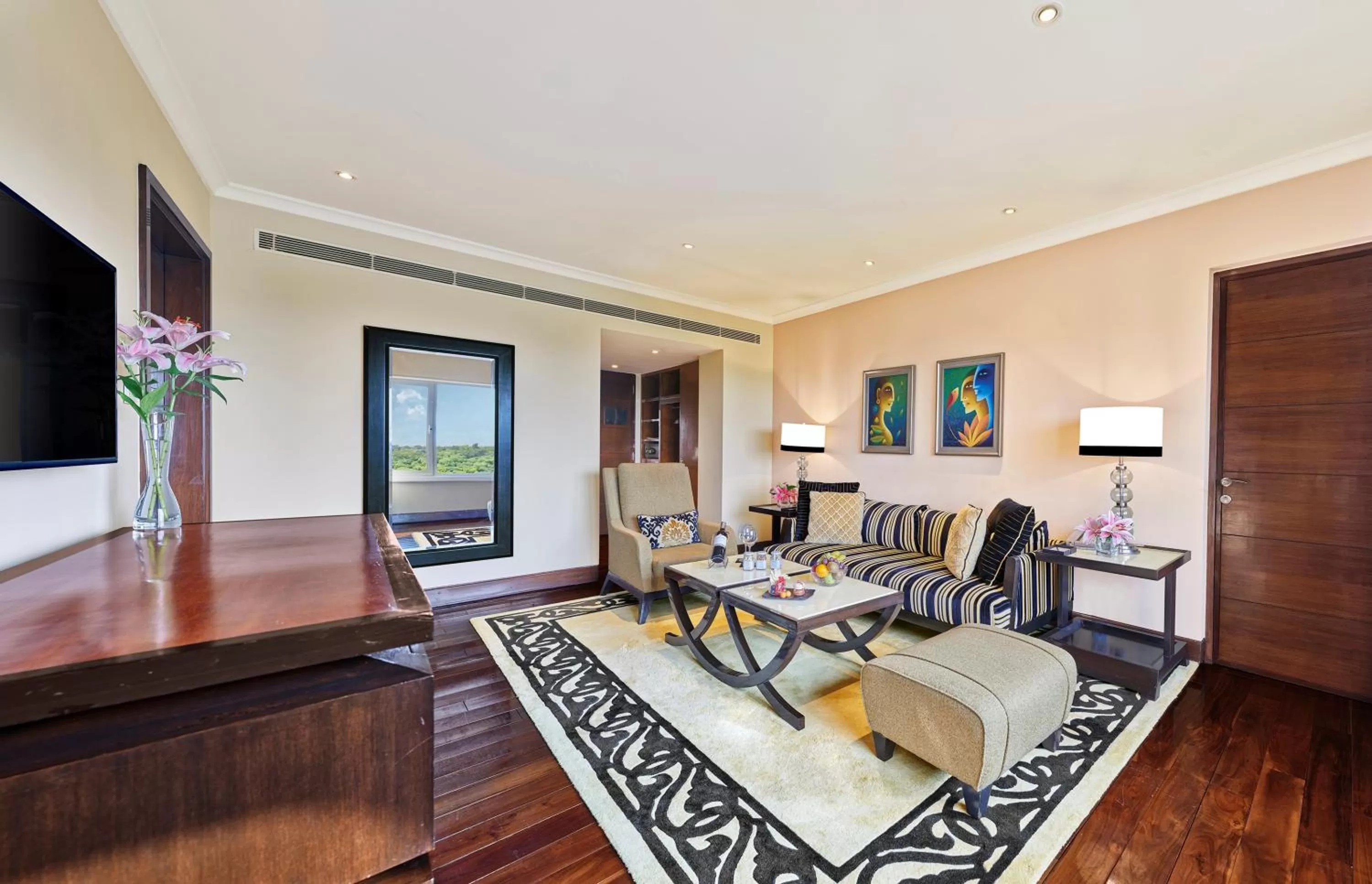 Taj Club Suite King Bed Diplomatic Enclave View - single occupancy in Taj Palace, New Delhi