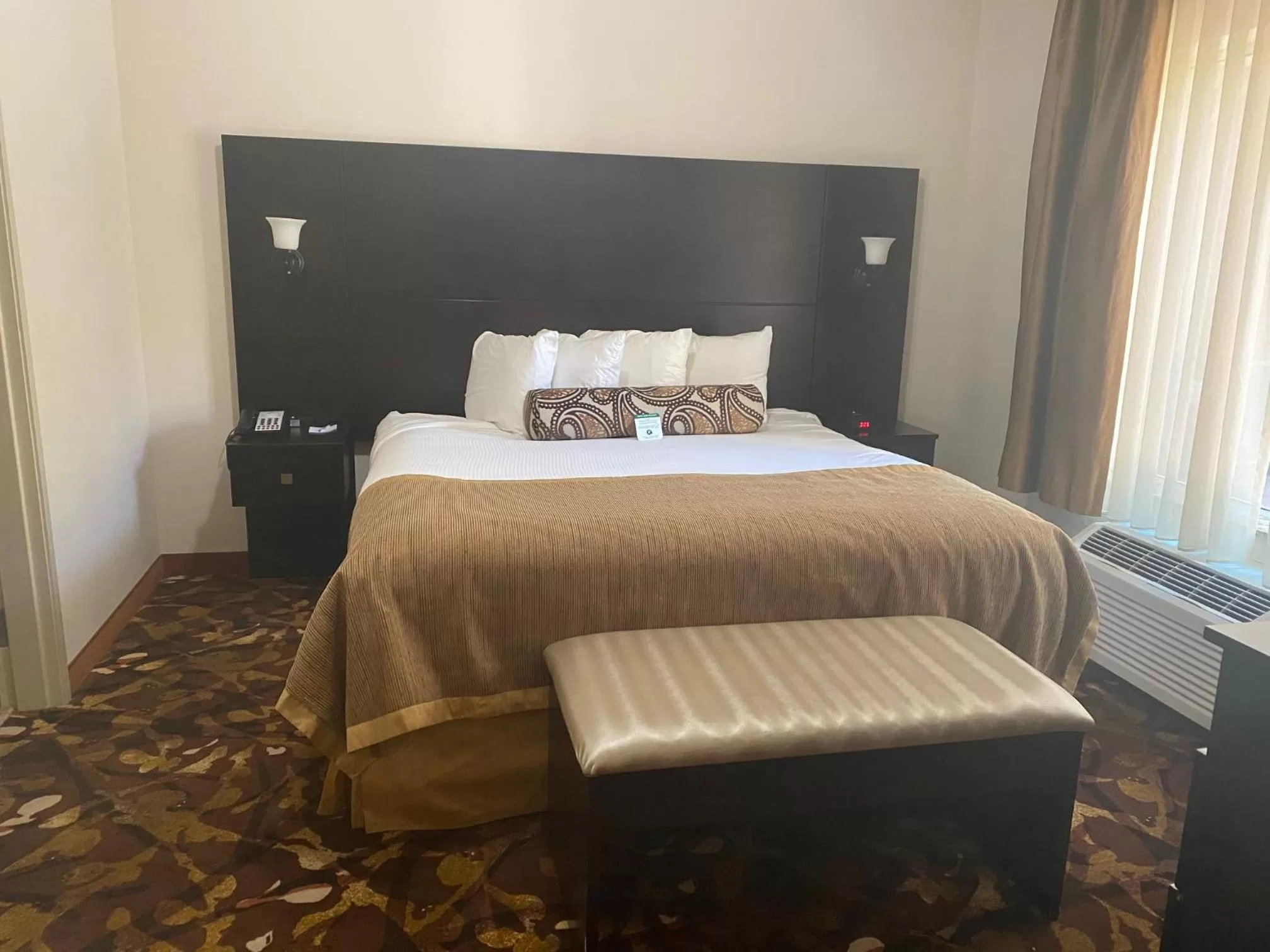 One-Bedroom Suite - Non-Smoking in Baymont by Wyndham Hobbs