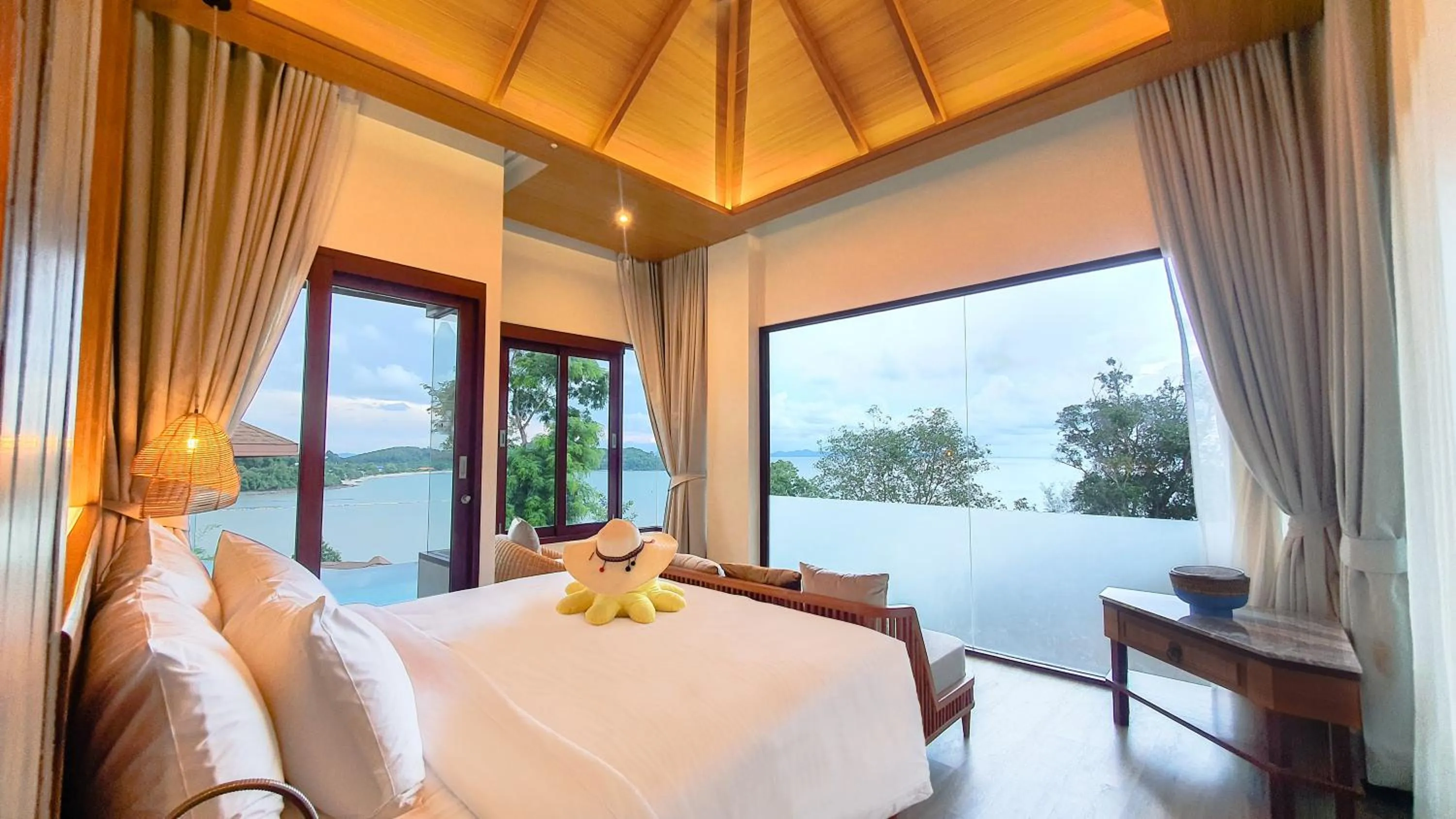 Sky Pool Villa in SINAE Phuket Luxury Hotel