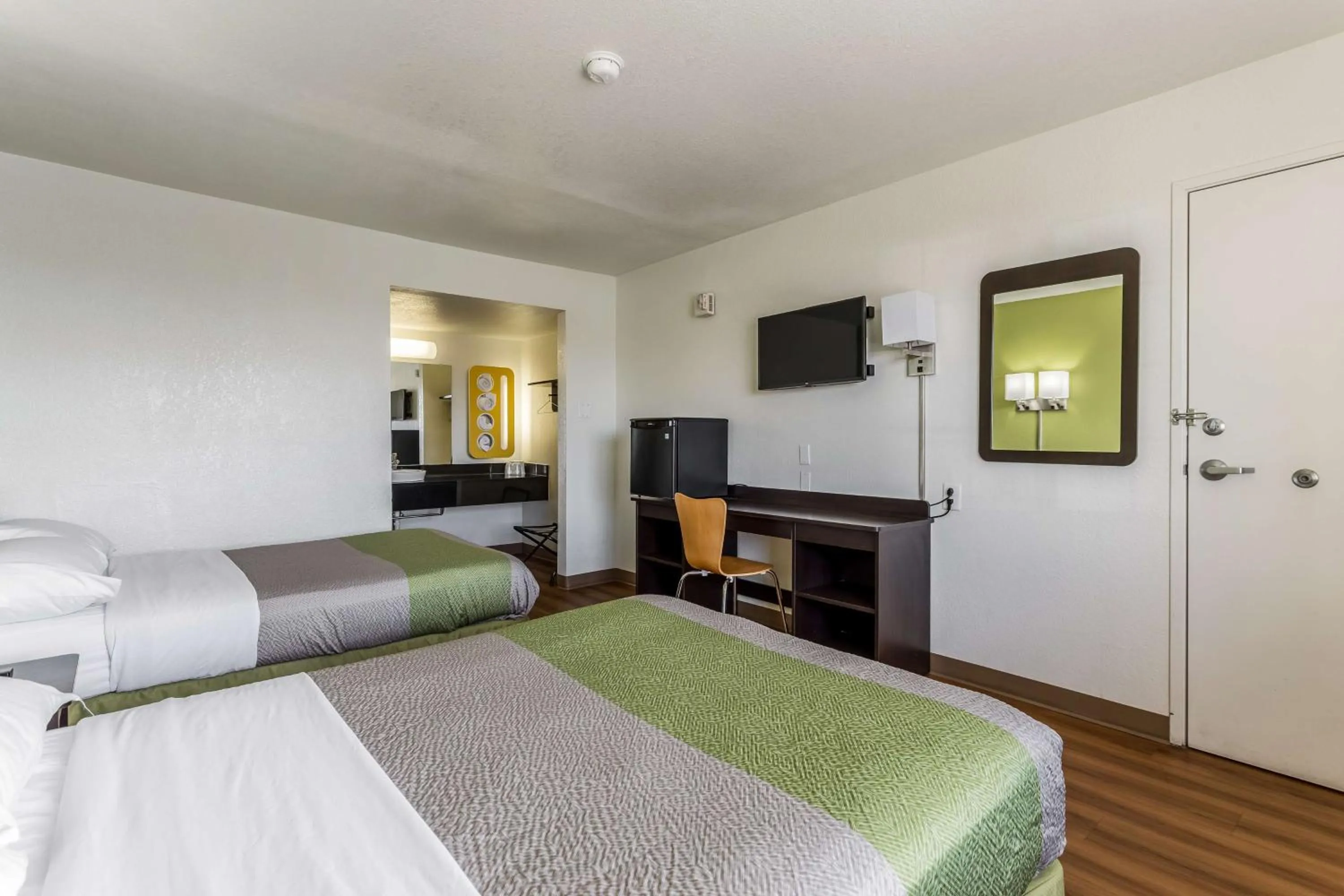 Quadruple Room - single occupancy in Motel 6-El Paso, TX - East
