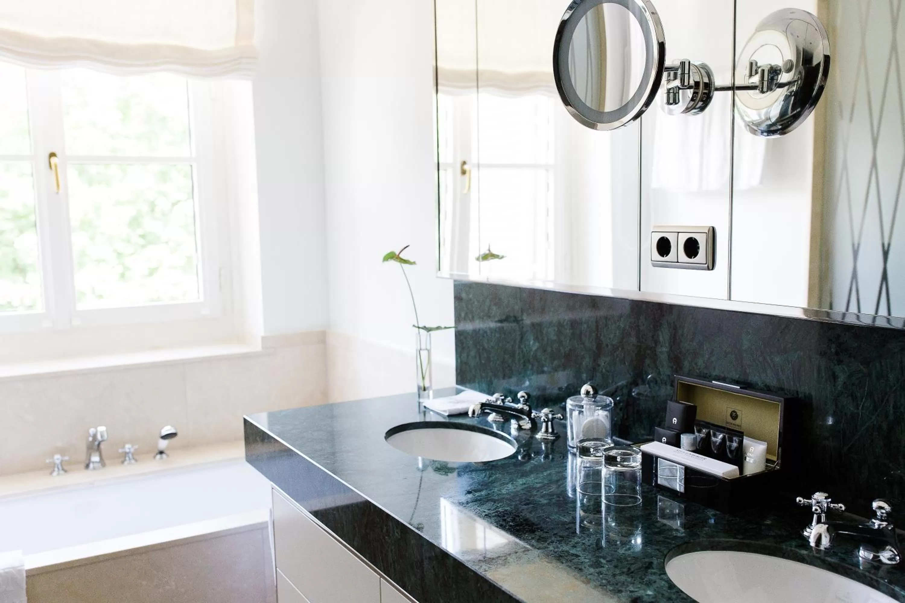 Superior Double Room with Rhine View in Steigenberger ICON Grandhotel & Spa Petersberg