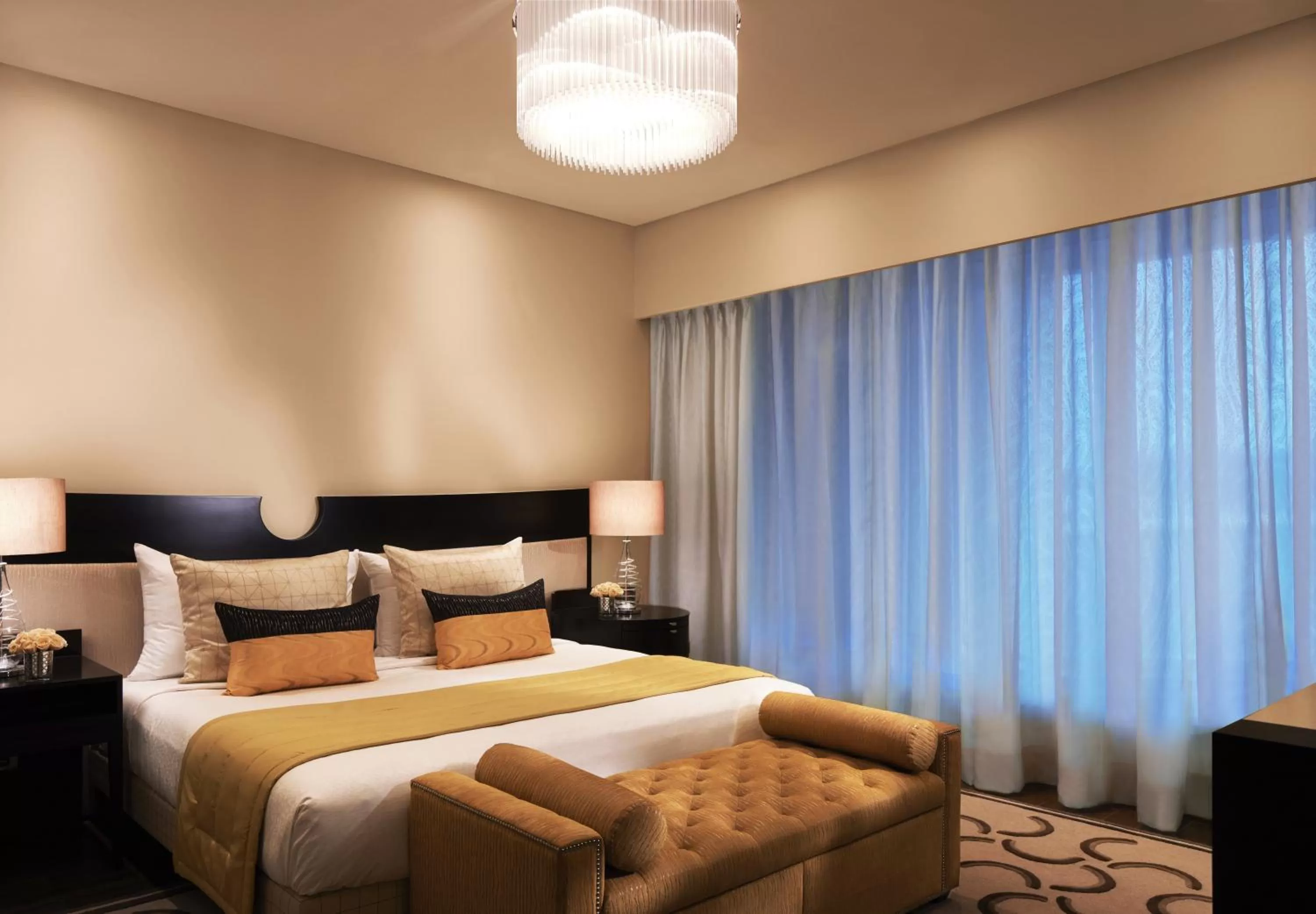 Luxury Room City View King Bed with Bathtub in Taj Santacruz