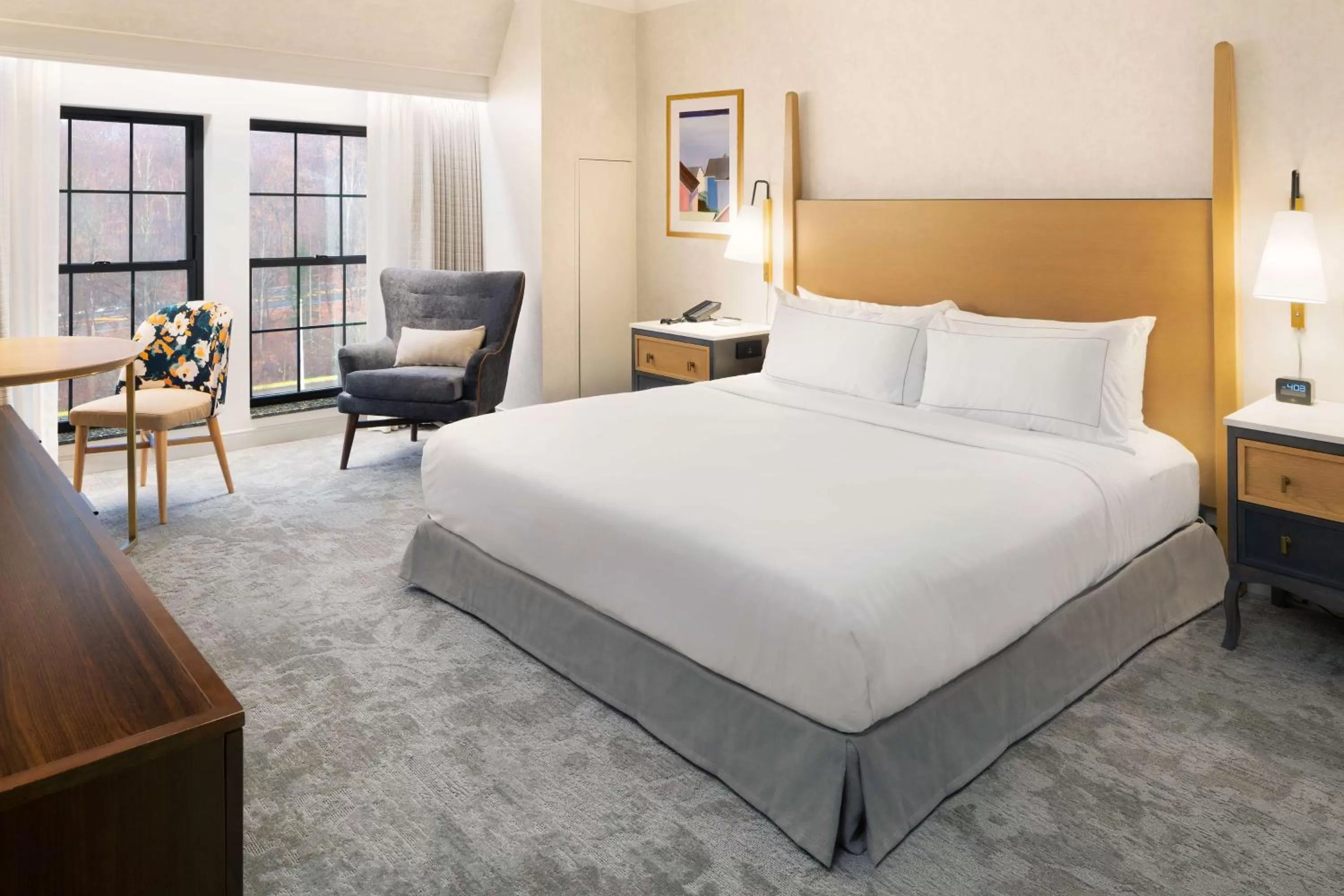 King Room with Bath Tub - Mobility Access in Hilton Pearl River