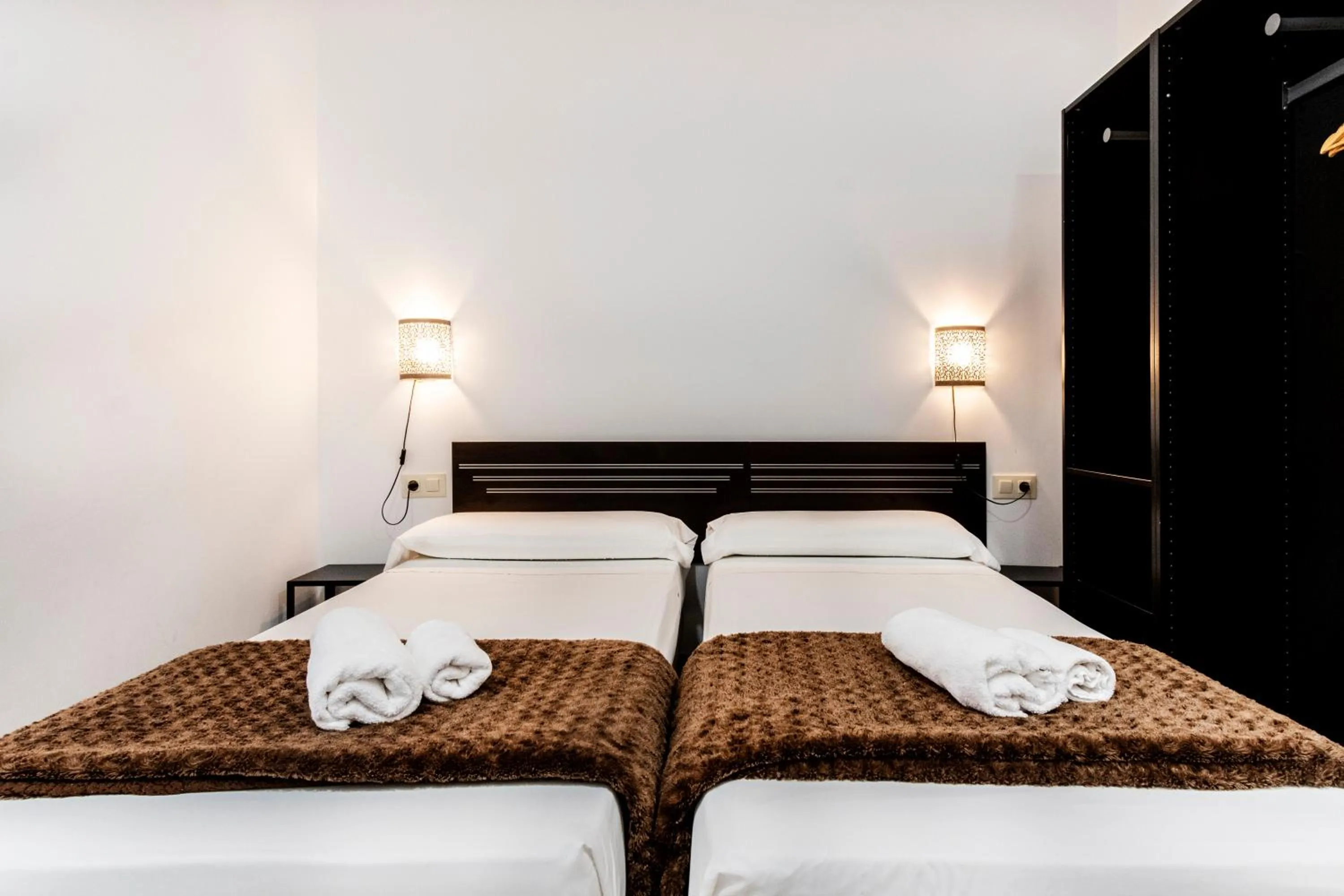 Bedroom, Bed in Hostal Rincón de Sol - Centro Madrid - Self Checkin