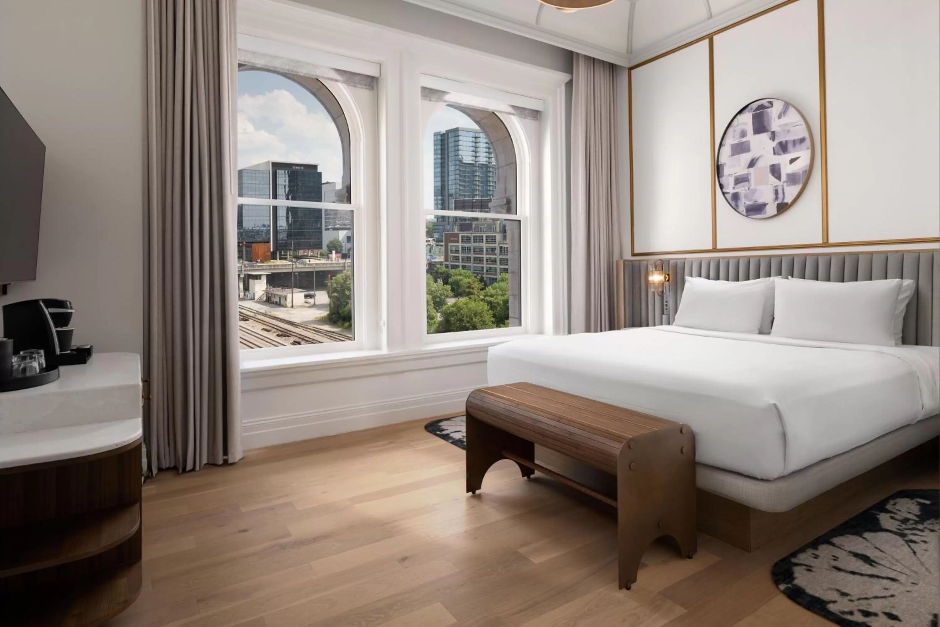 Queen Room in The Union Station Nashville Yards, Autograph Collection