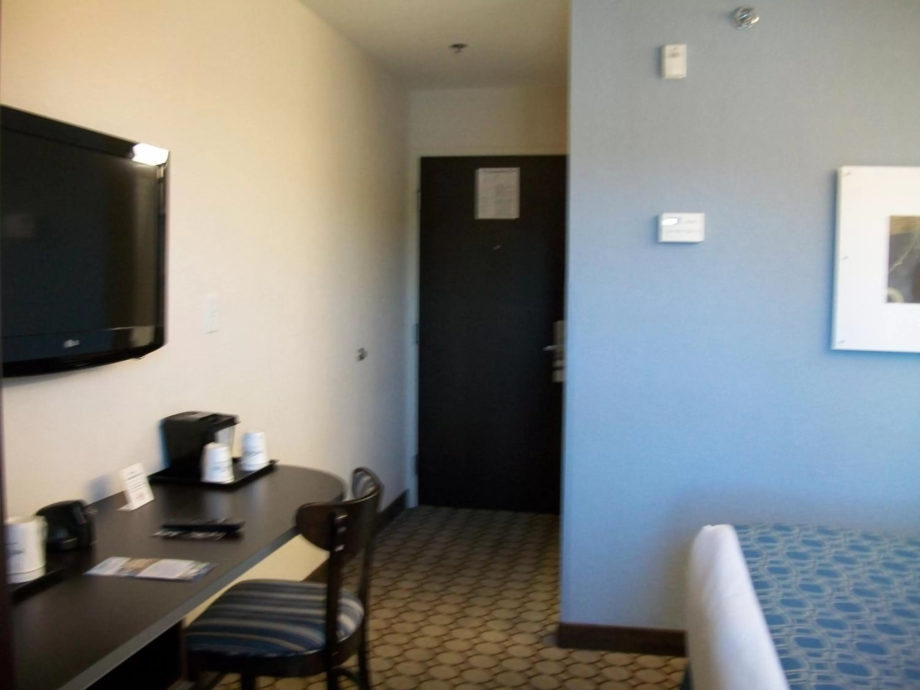 Bedroom, Bed in Microtel Inn & Suites by Wyndham Spring Hill/Weeki Wachee