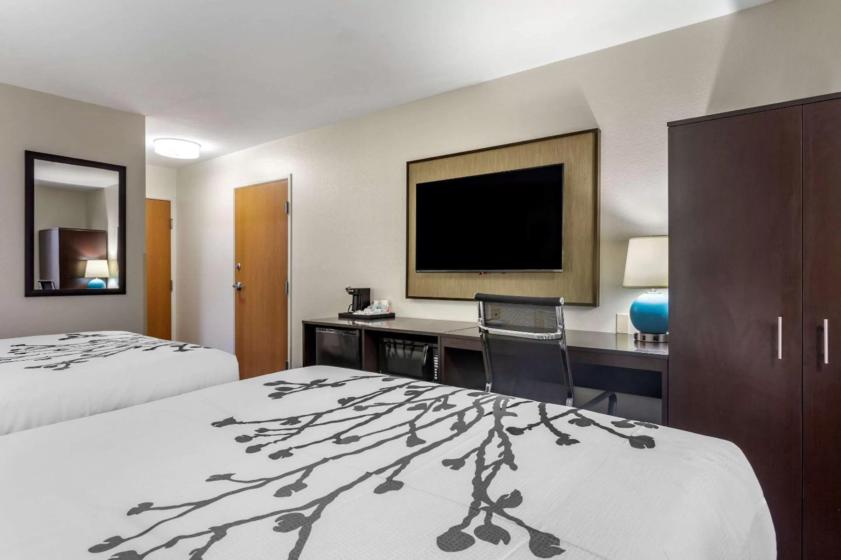 Queen Room with Two Queen Beds - Non-Smoking in Sleep Inn St Robert-Fort Leonard Wood