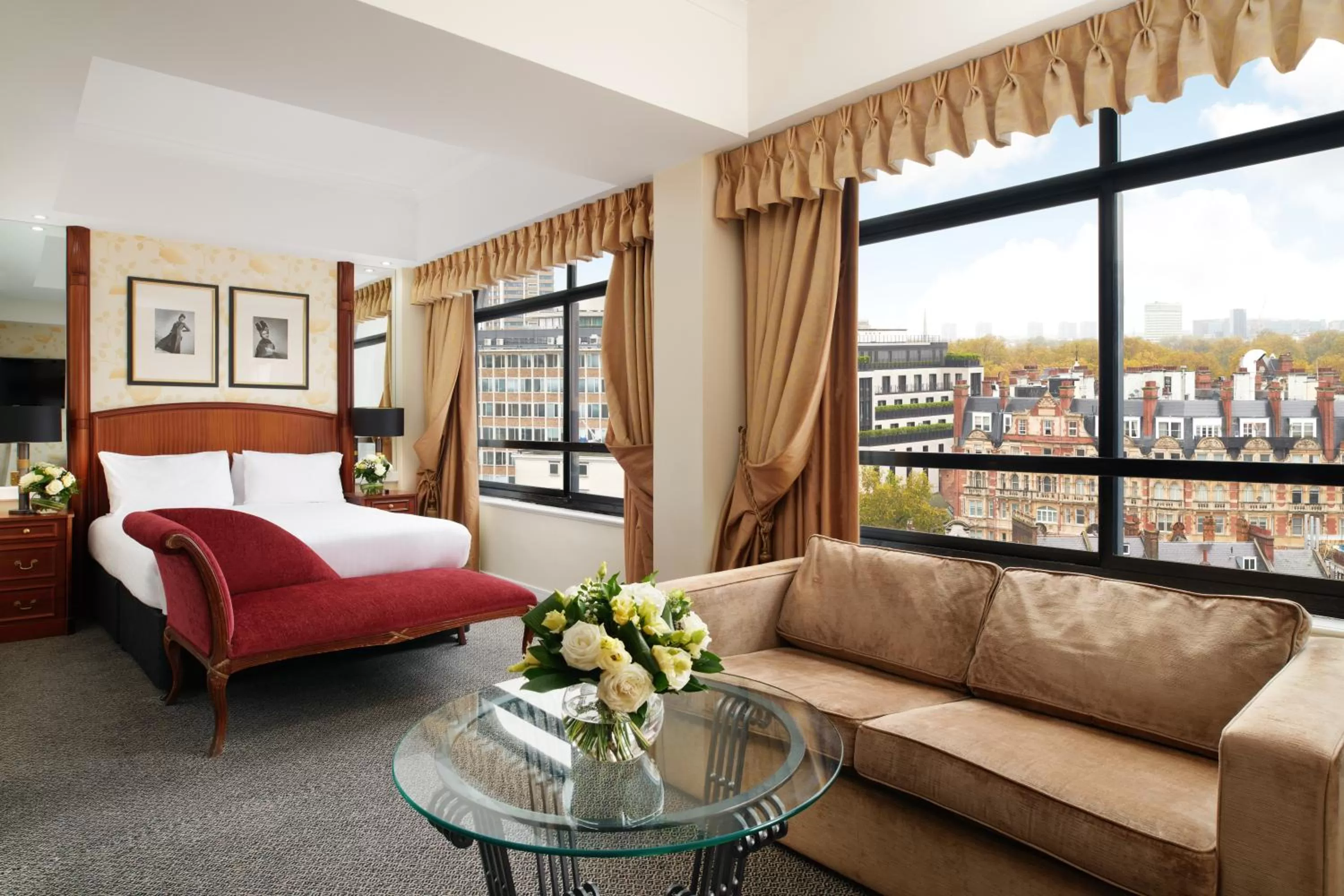 Studio Suite with One Double Bed in Millennium Hotel London Knightsbridge