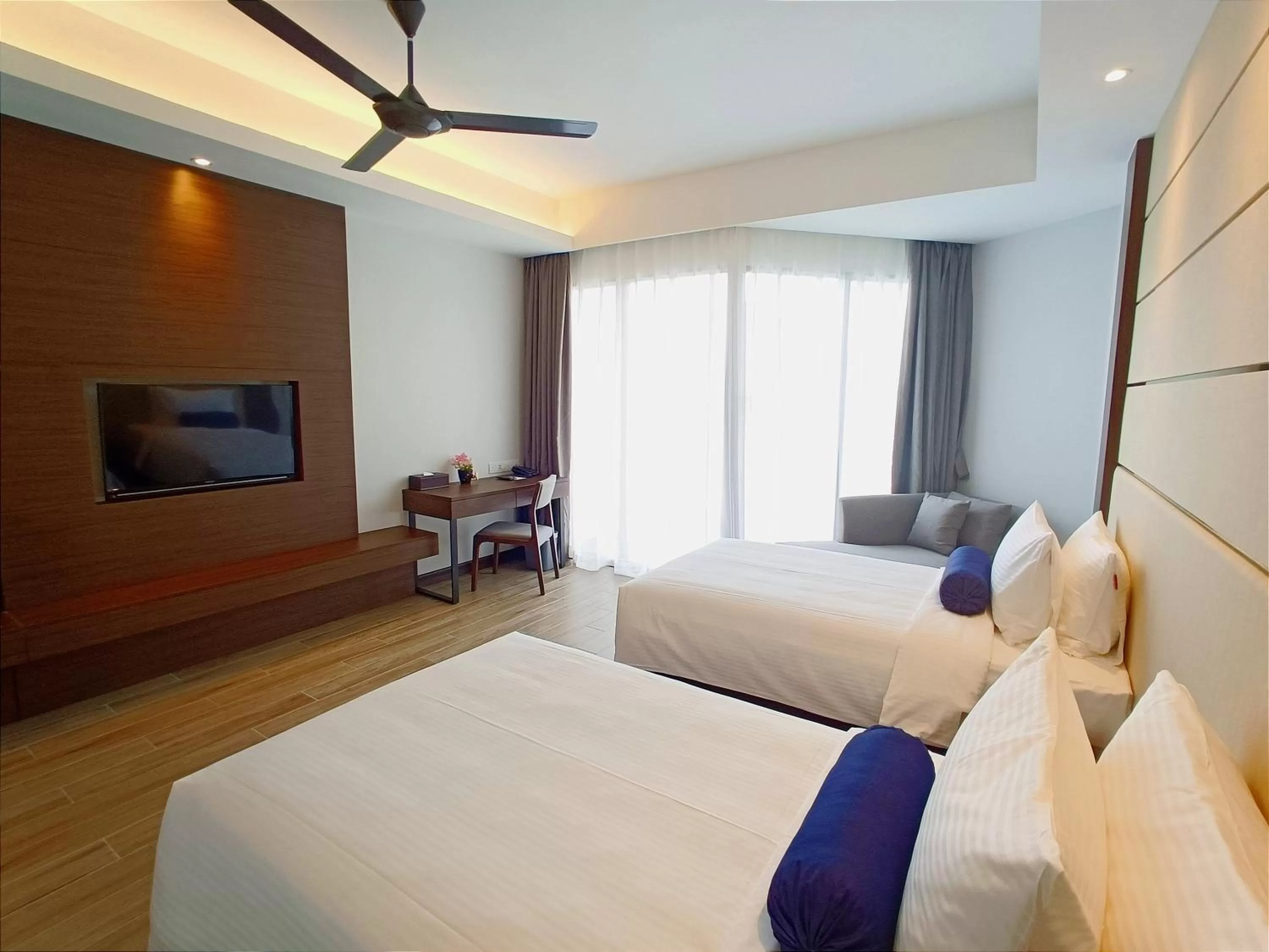 Deluxe Twin (partial sea view) in Pacific Regency Beach Resort, Port Dickson