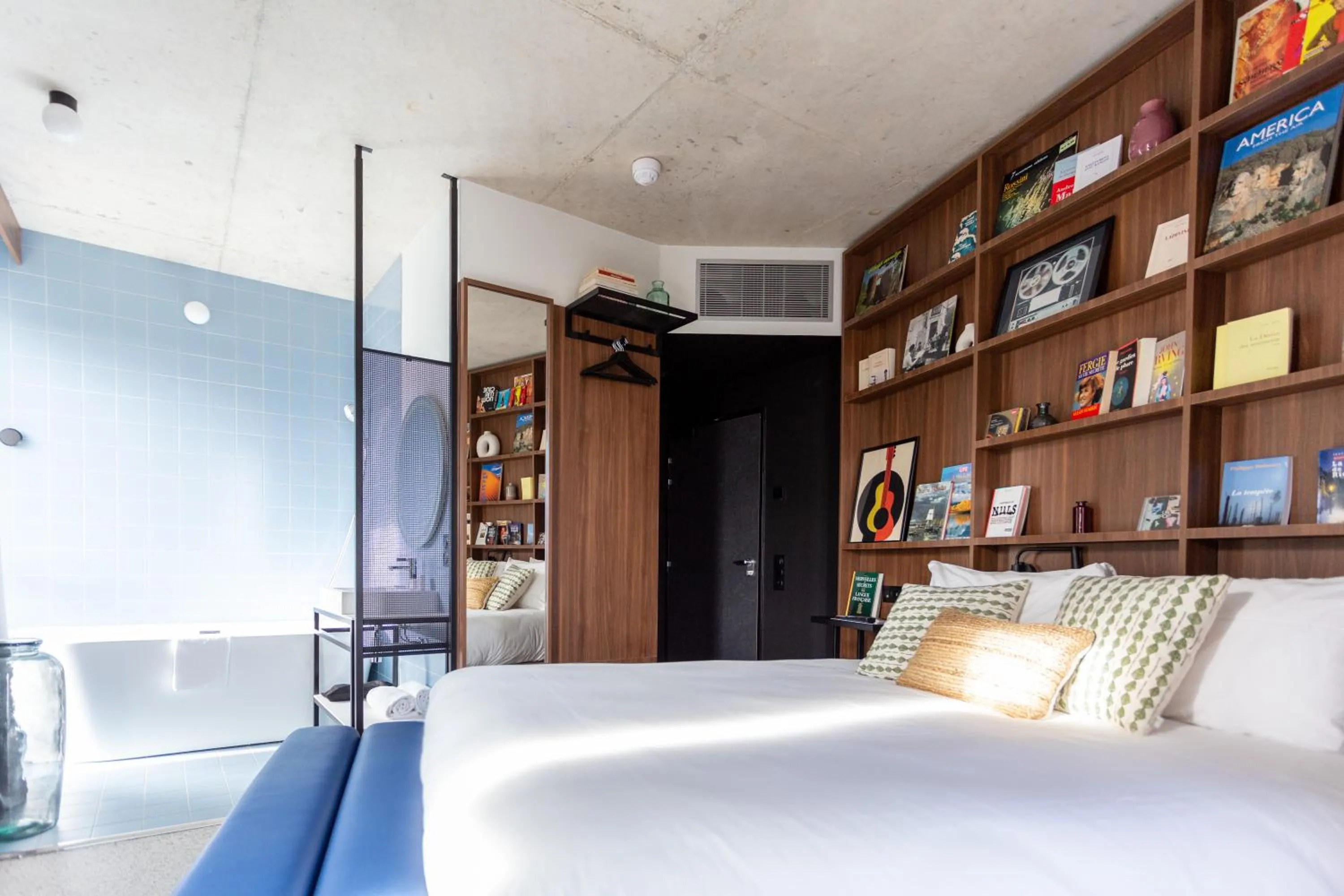 JOST COLLECTION - Deluxe Room in JOST Hôtel Bordeaux Centre Gare Saint Jean