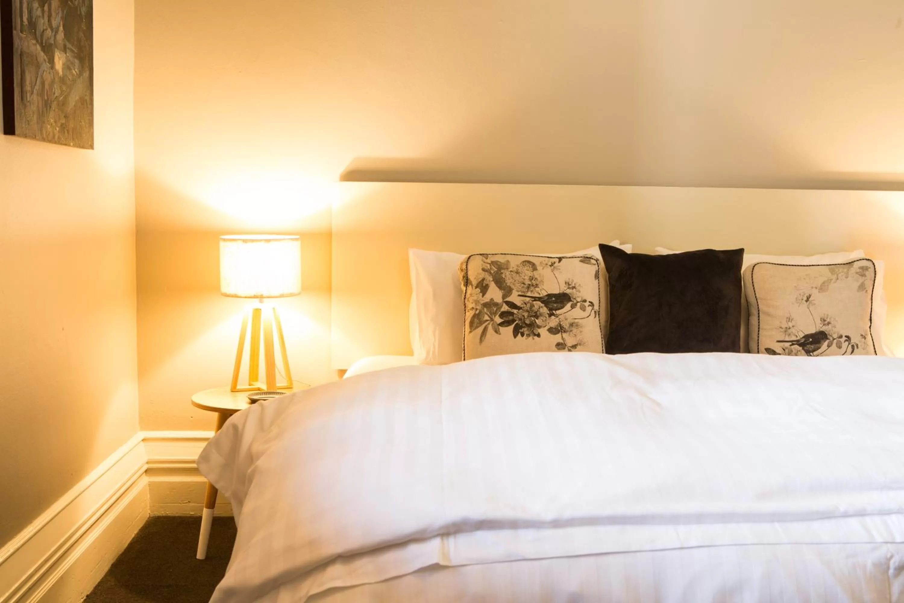 King Room with Shared Bathroom in Healesville Hotel