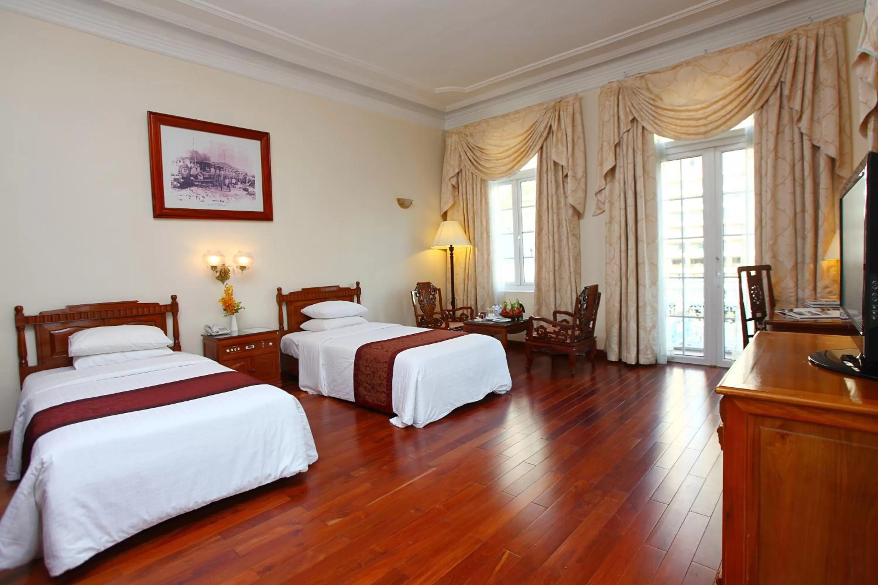Opera View Room - single occupancy in Hotel Continental Saigon