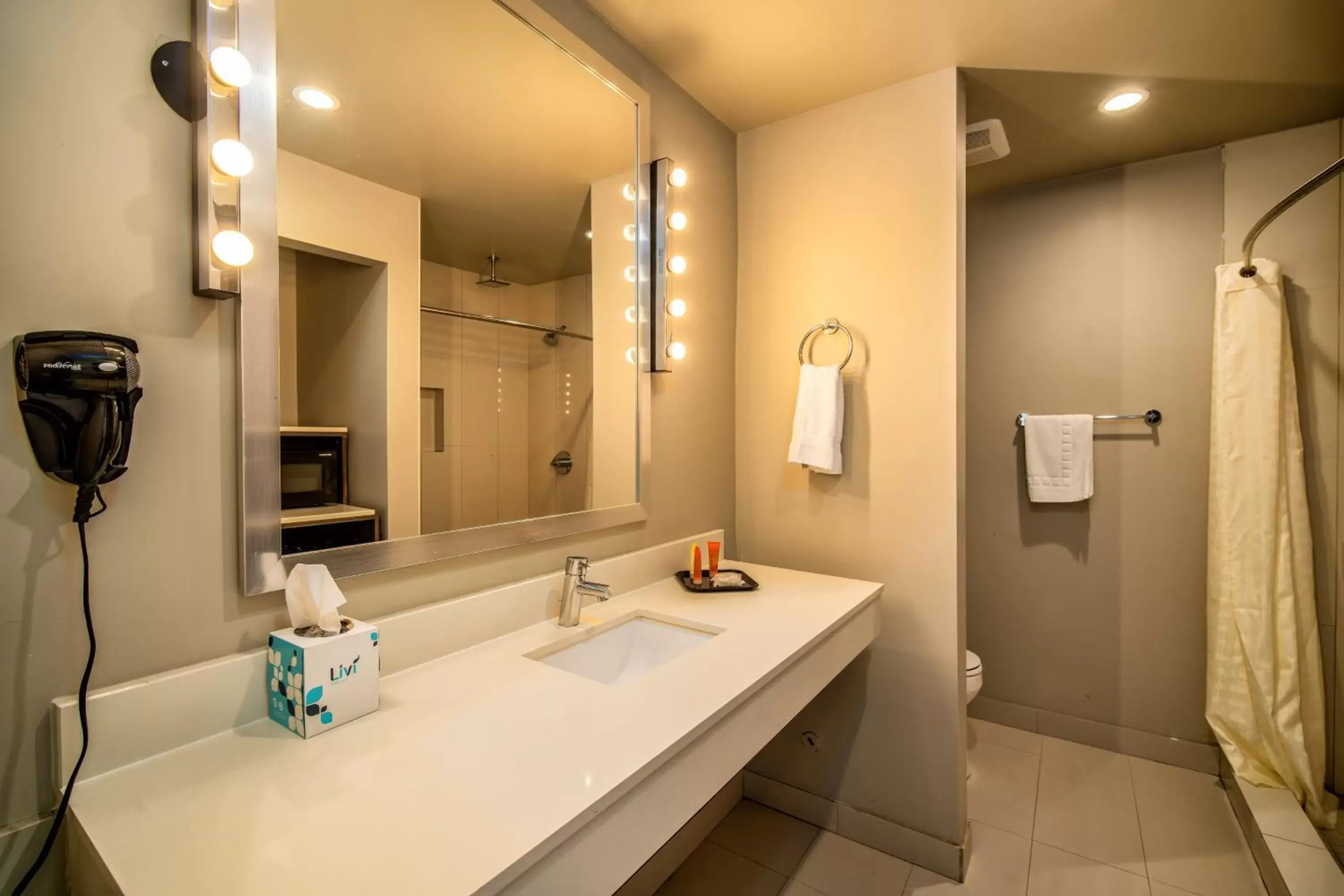 Crescent Bay Inn Crescent Bay Inn