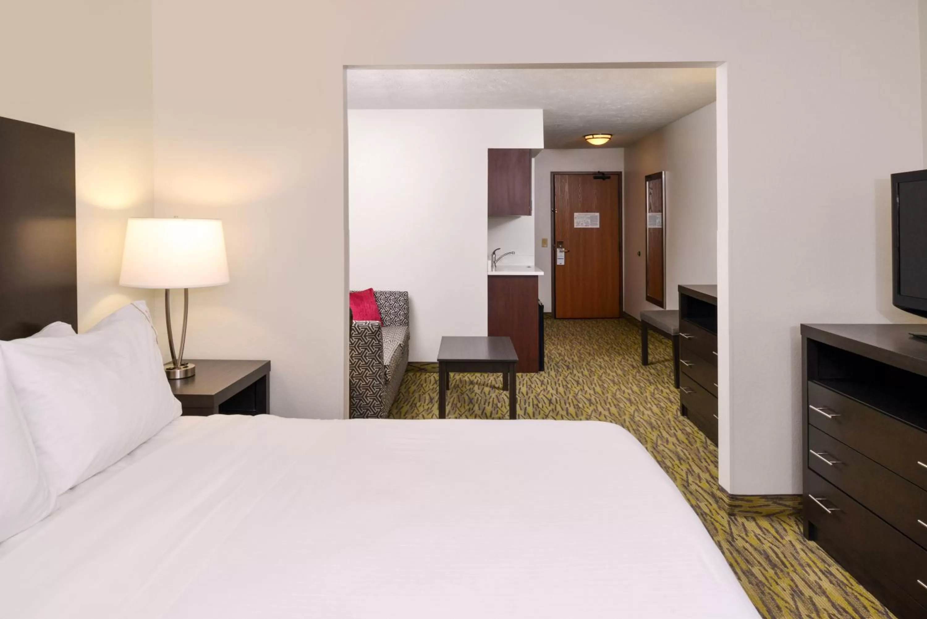 Queen Suite with Sofa Bed in Holiday Inn Express Hotel & Suites Omaha West by IHG