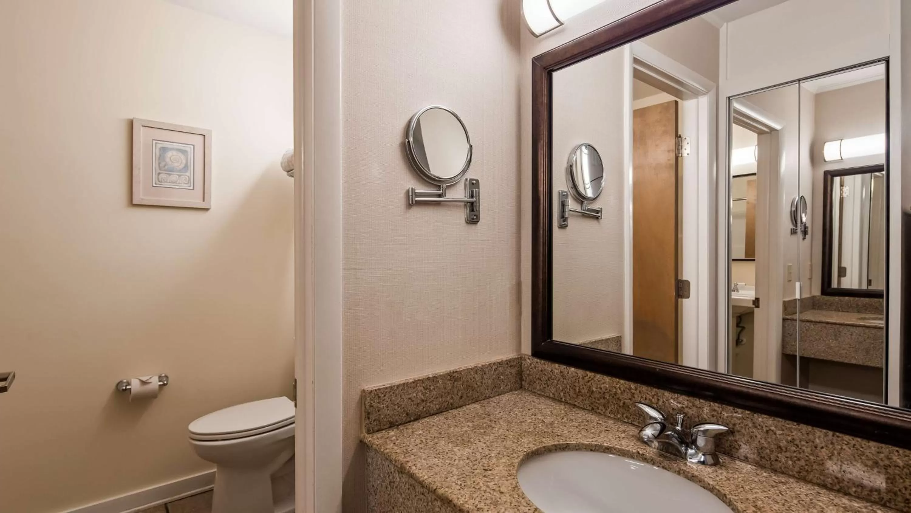 King Room with Balcony in Best Western Chincoteague Island