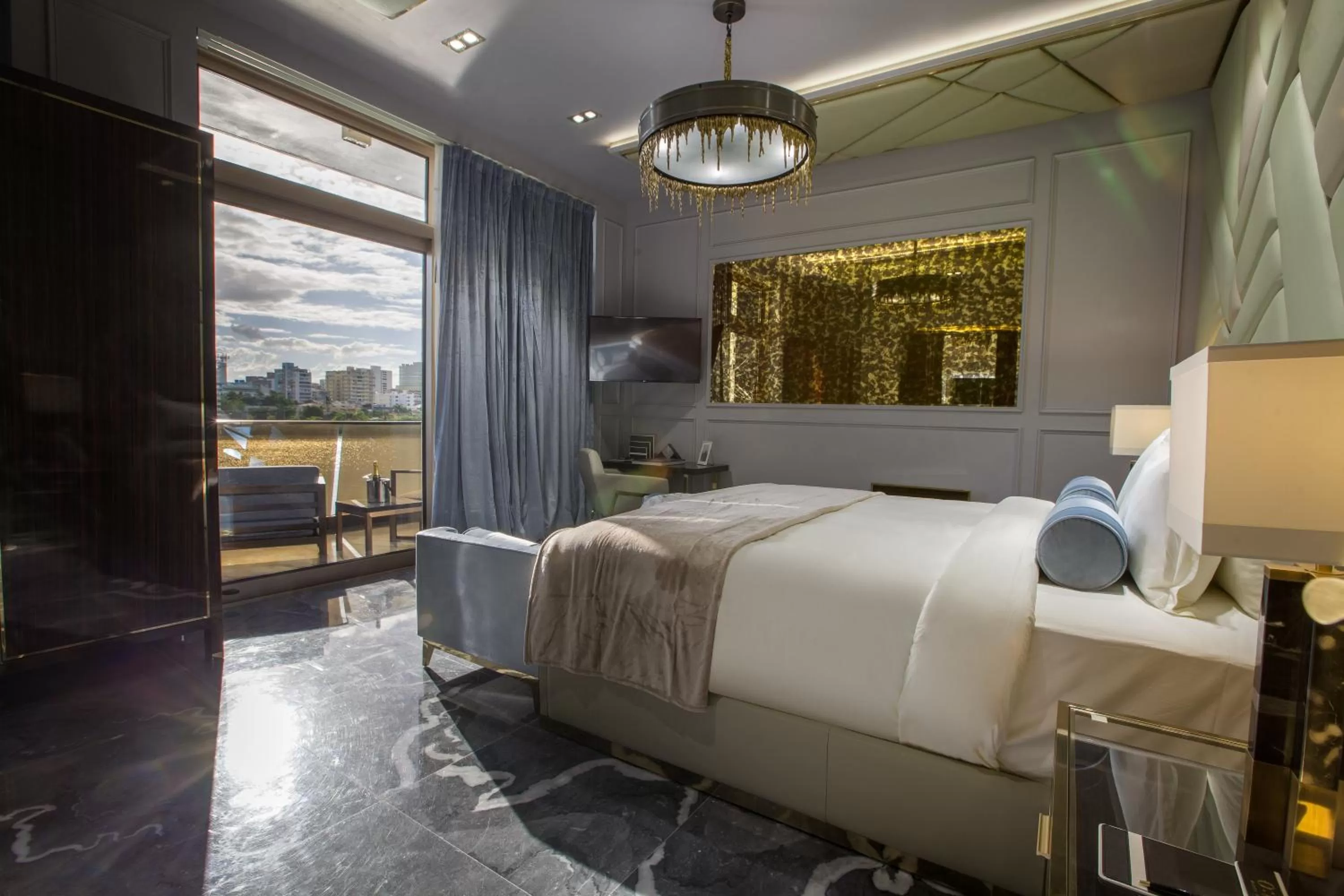 Panorama Suite Beyond Balcony in O:LV Fifty Five Hotel - Adults Only