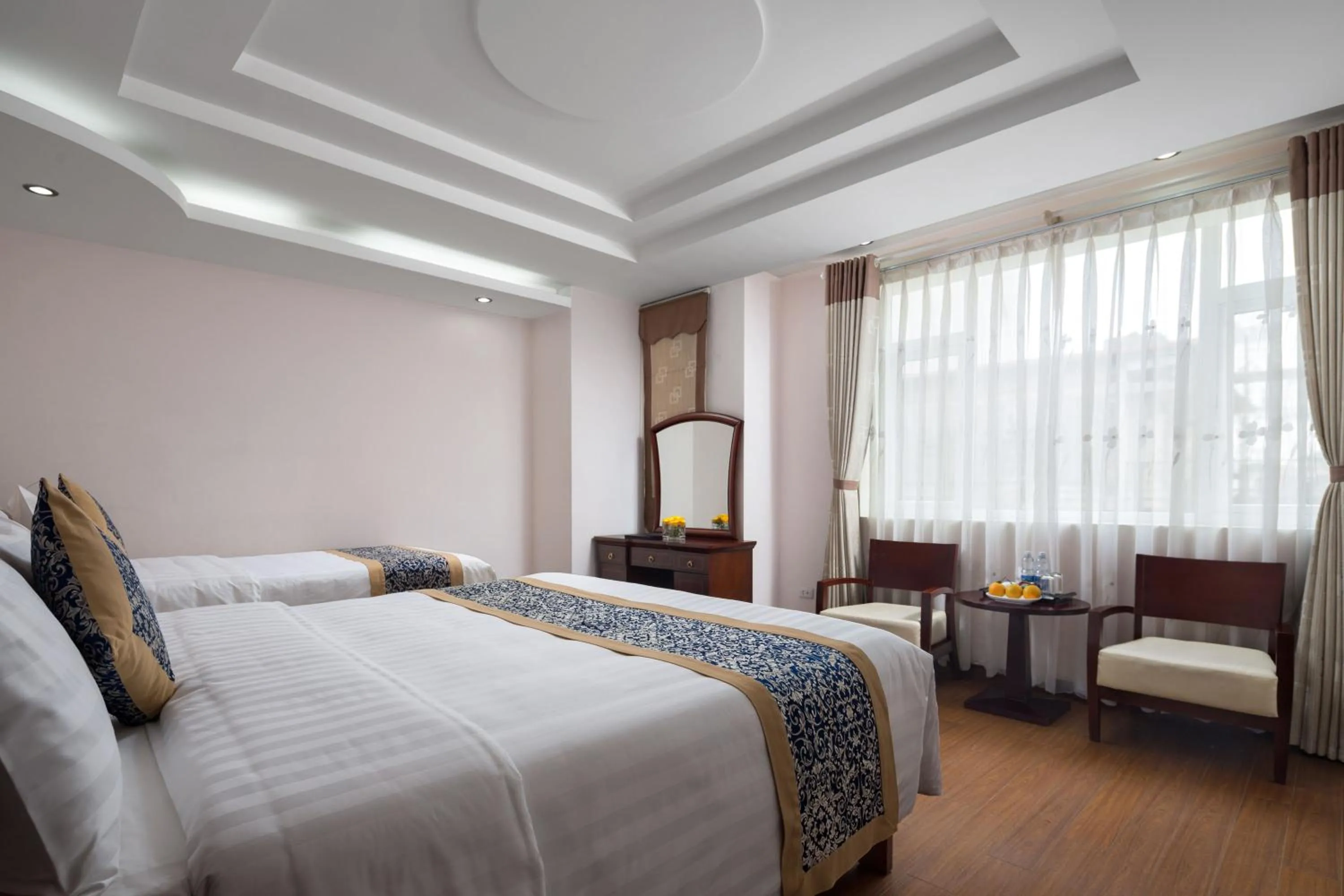 Family Room with City View  in Lakeside Palace Hotel