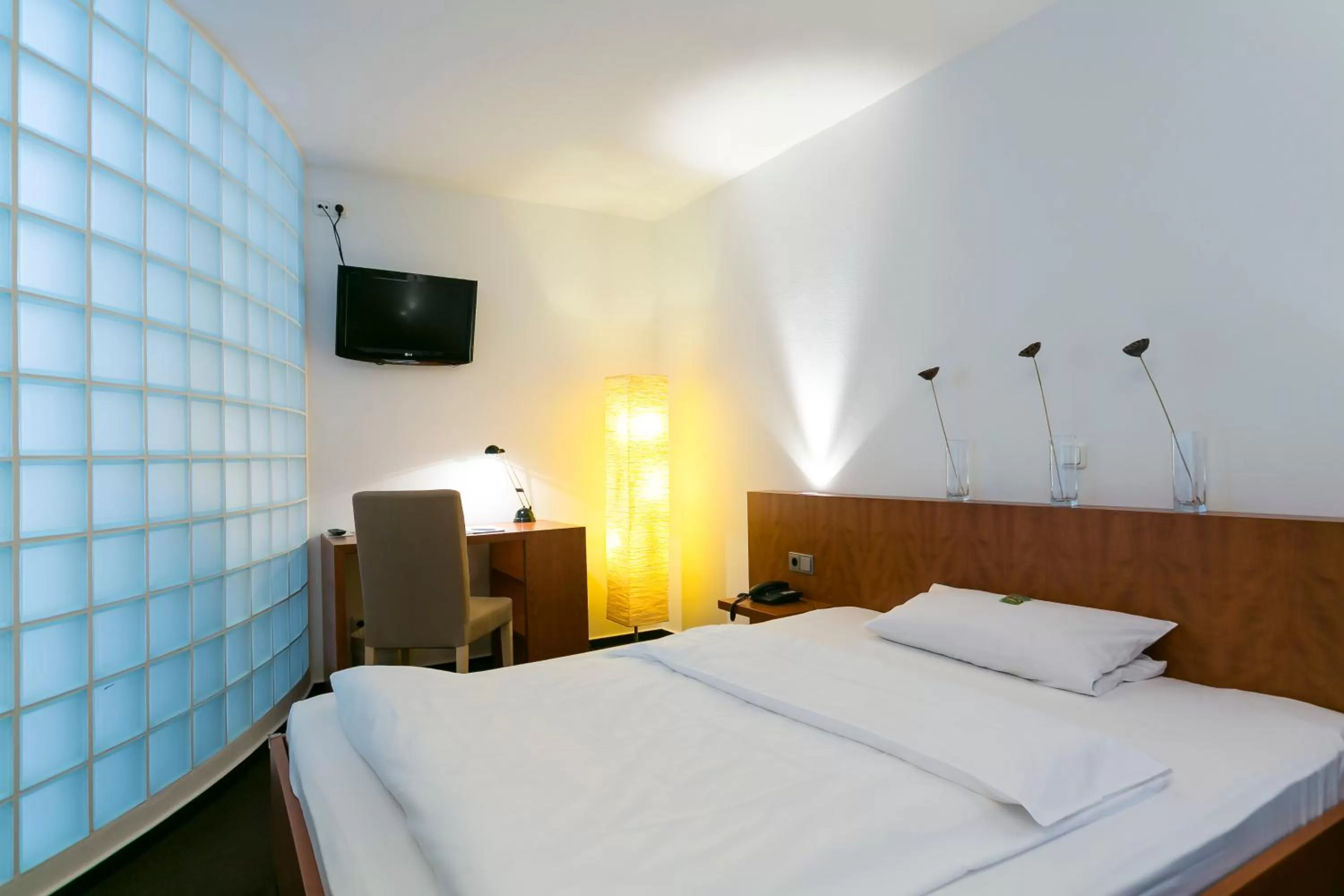 Budget Single Room in Wald & Golfhotel Lottental