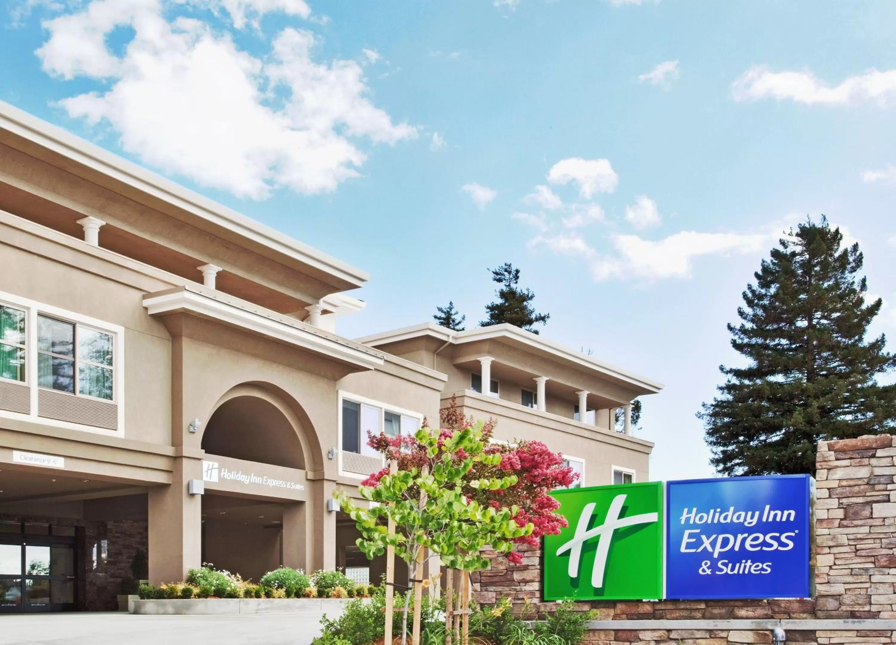 Holiday Inn Express Hotel & Suites Santa Cruz by IHG