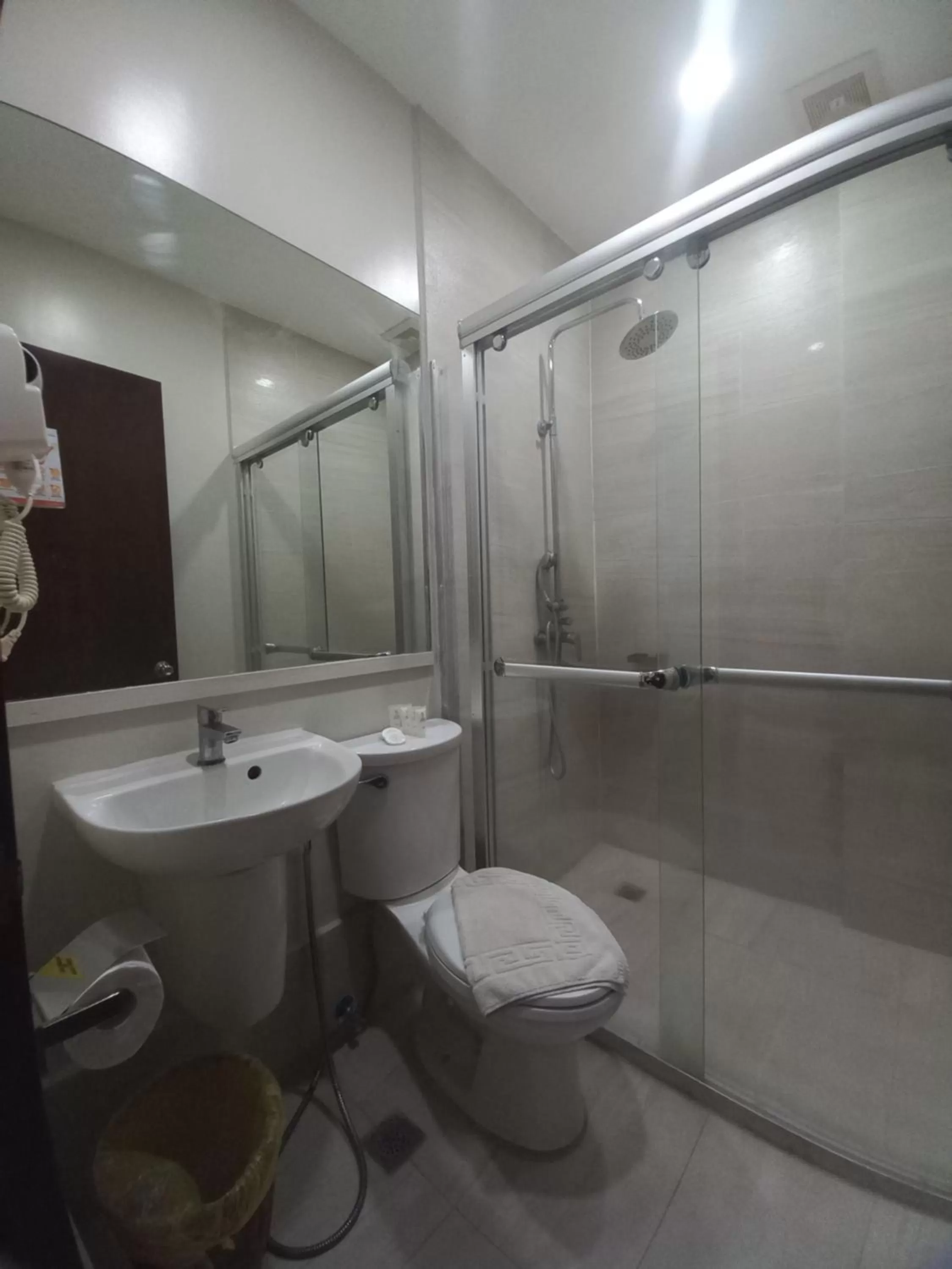 Superior Single Room in Holiday Suites Puerto Princesa