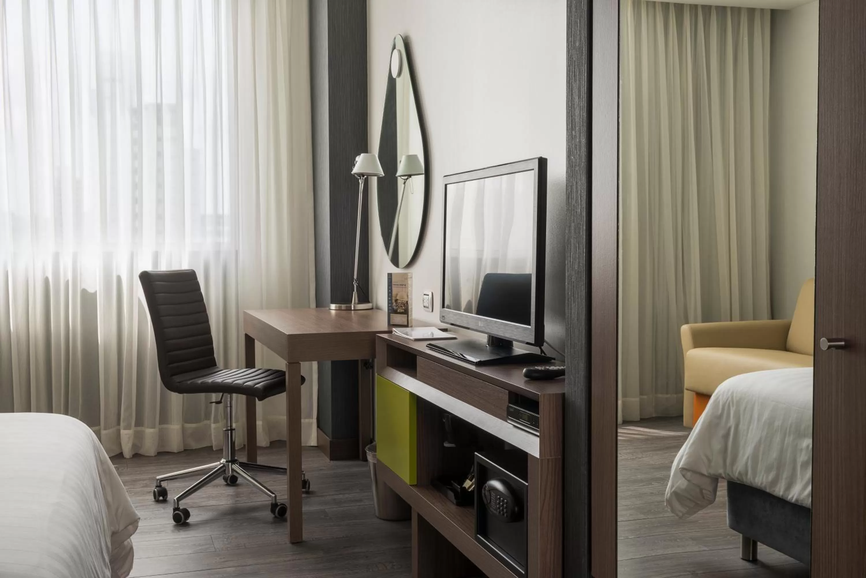 Standard Twin Room in Hampton by Hilton Barranquilla