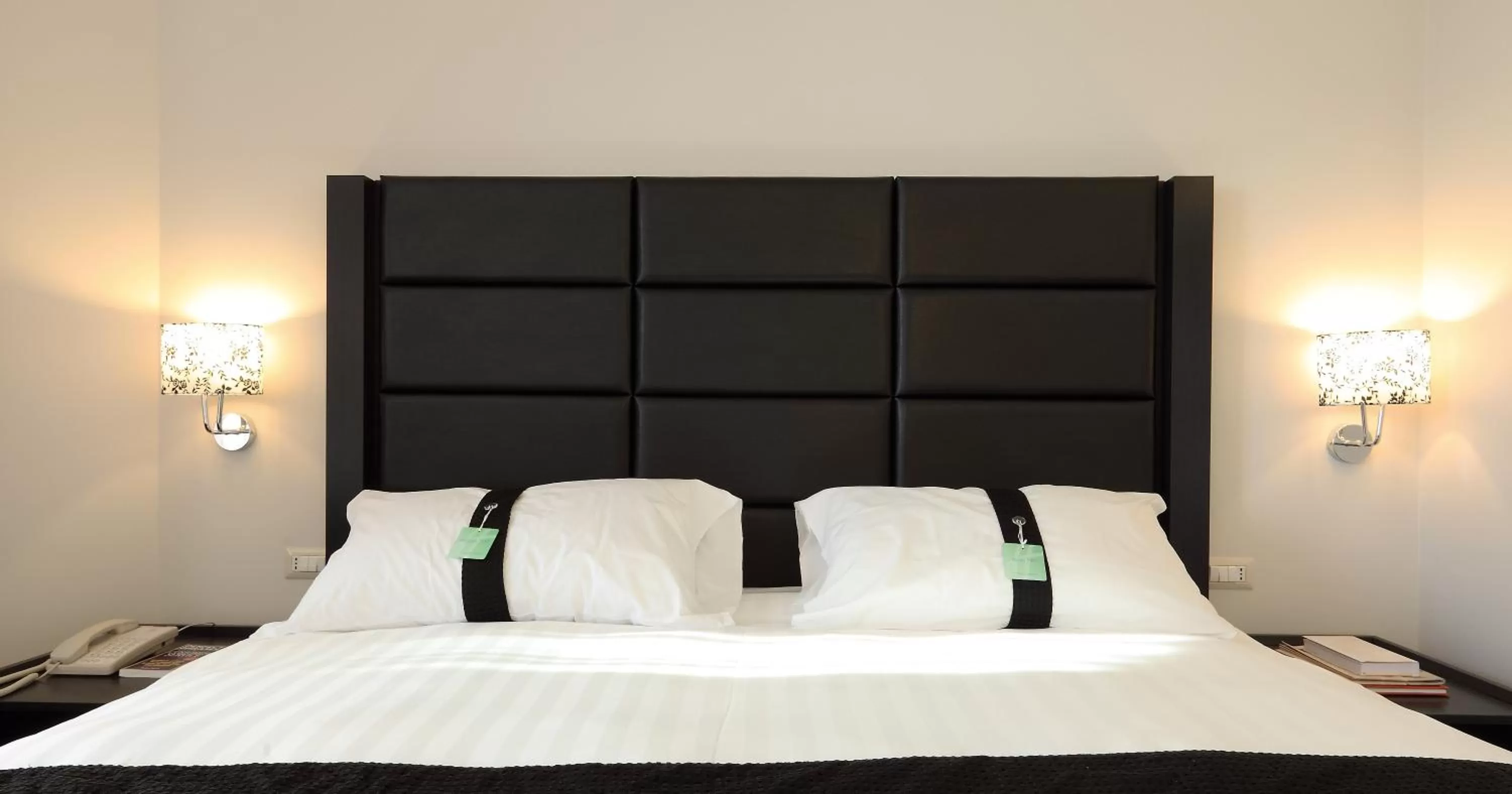 Executive King Room - Non-Smoking in Holiday Inn Genoa City by IHG